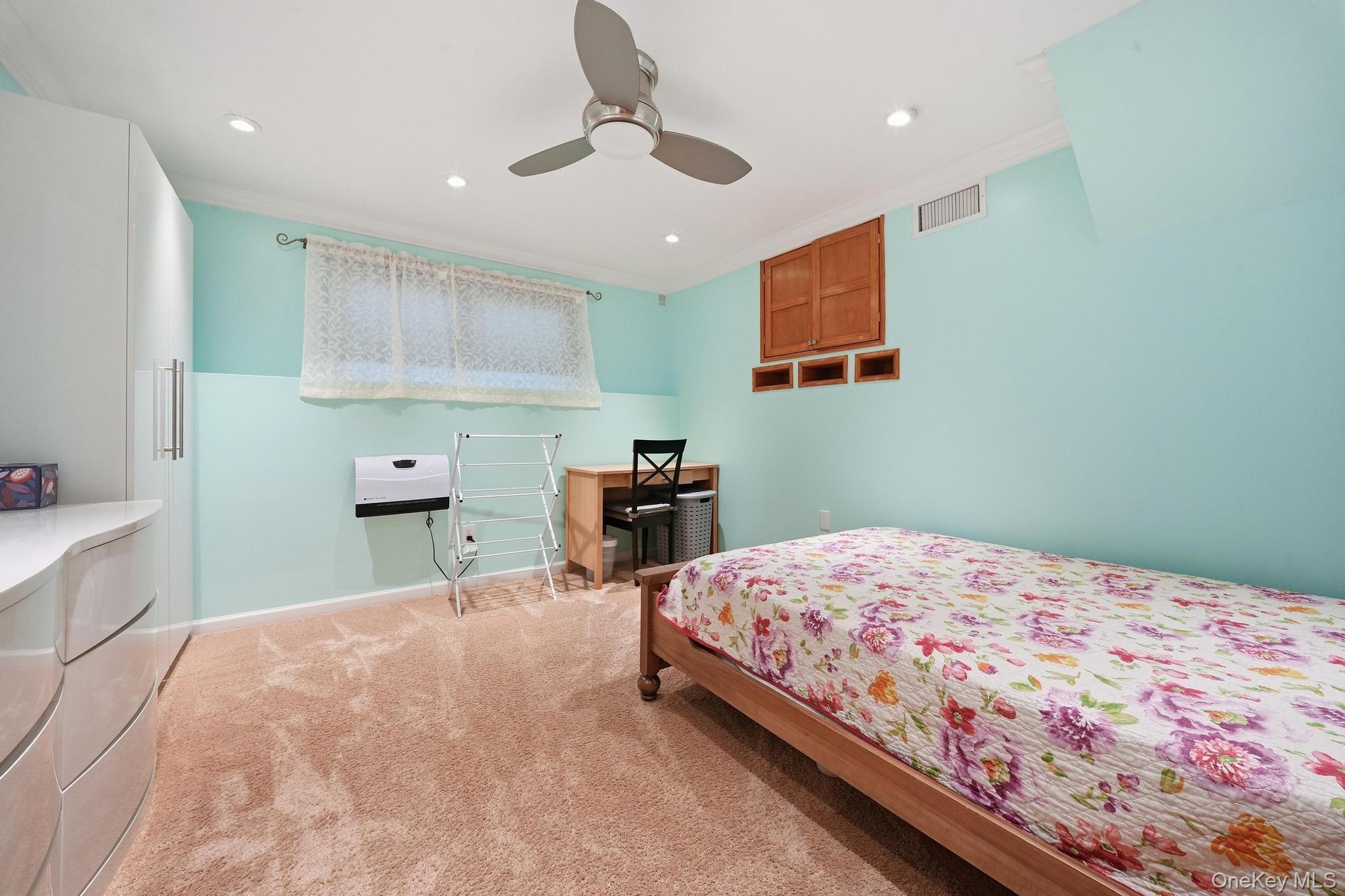 2624 Flower Street Property Photo 27