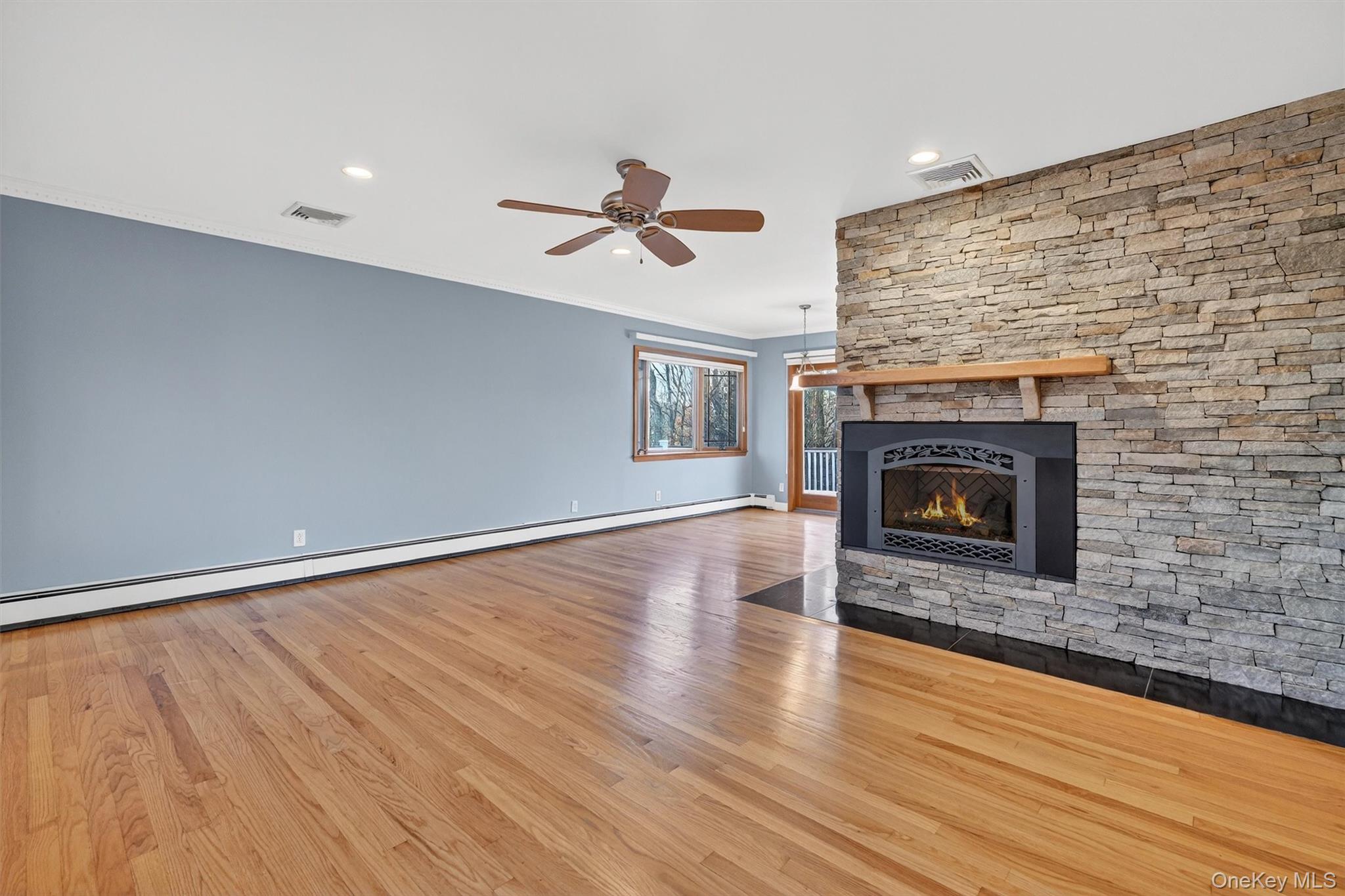 350 Spring Street Property Photo 8