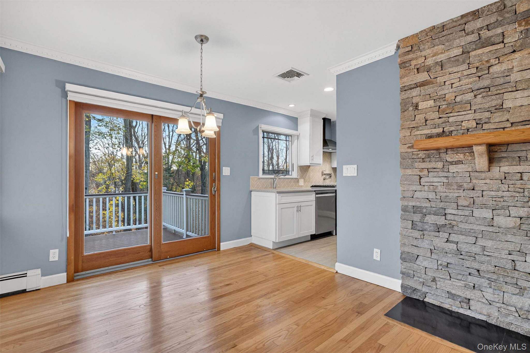 350 Spring Street Property Photo 12