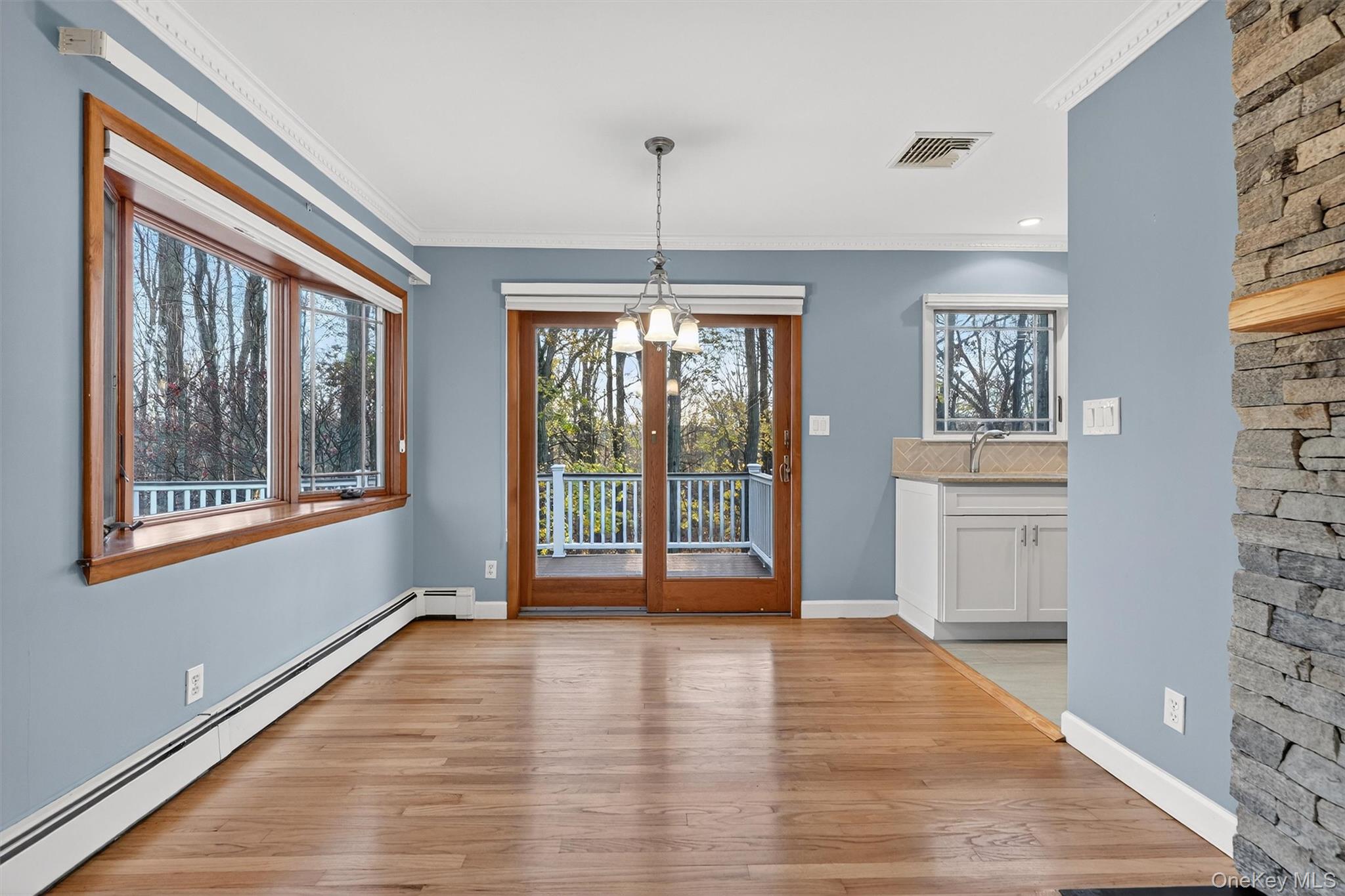 350 Spring Street Property Photo 13
