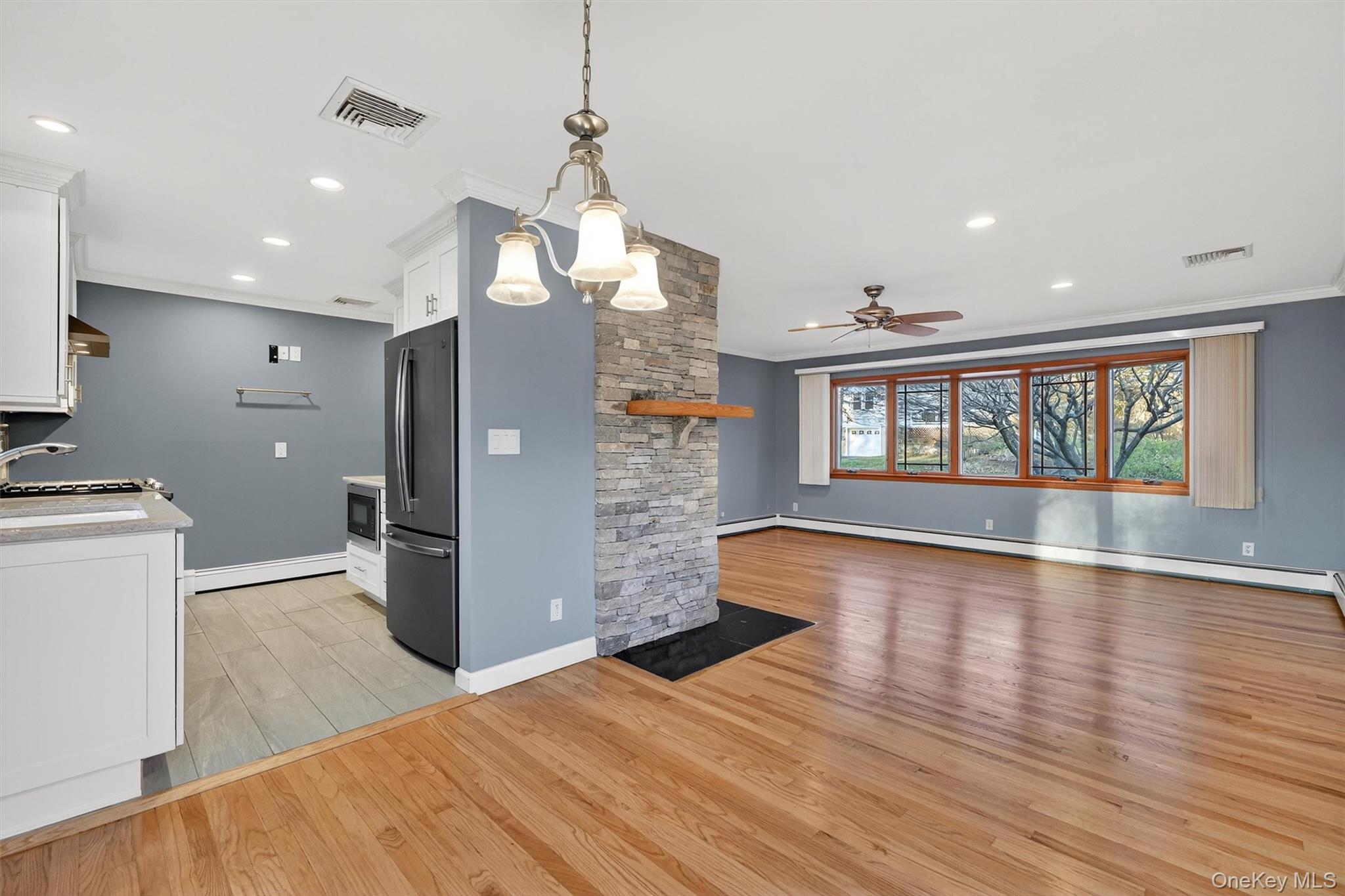 350 Spring Street Property Photo 15
