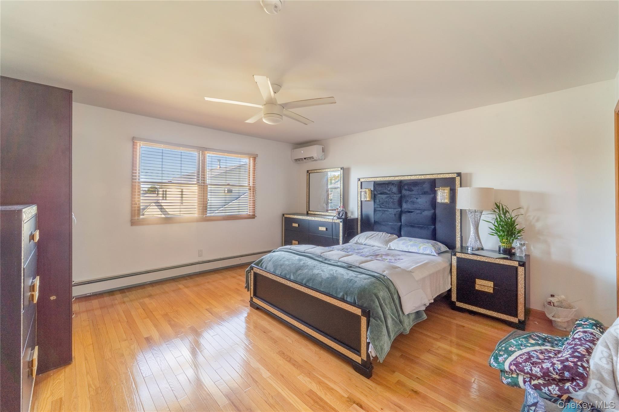 220 Jerusalem Avenue Property Photo 13