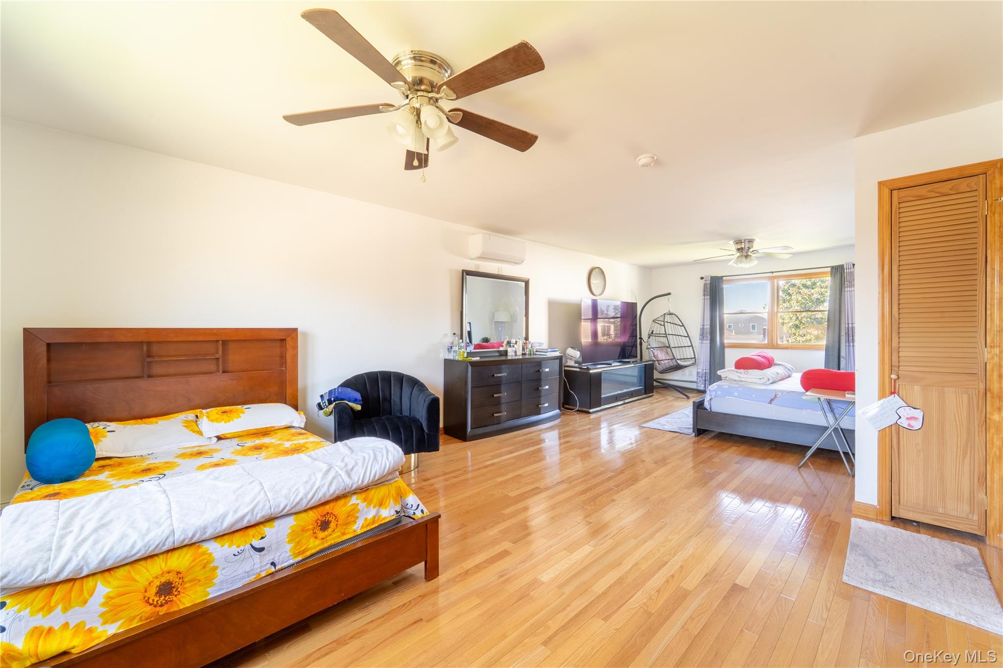 220 Jerusalem Avenue Property Photo 18