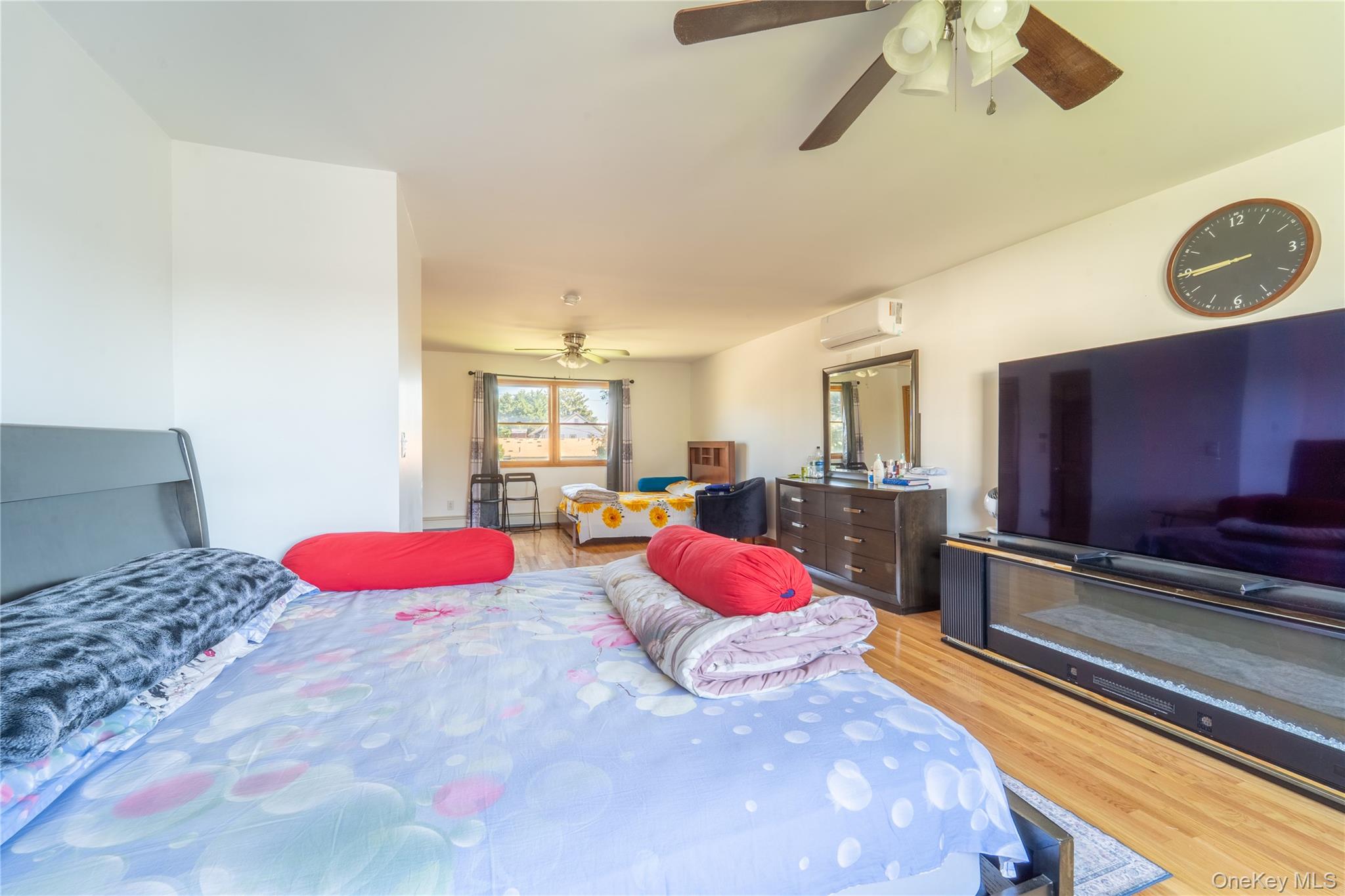 220 Jerusalem Avenue Property Photo 19