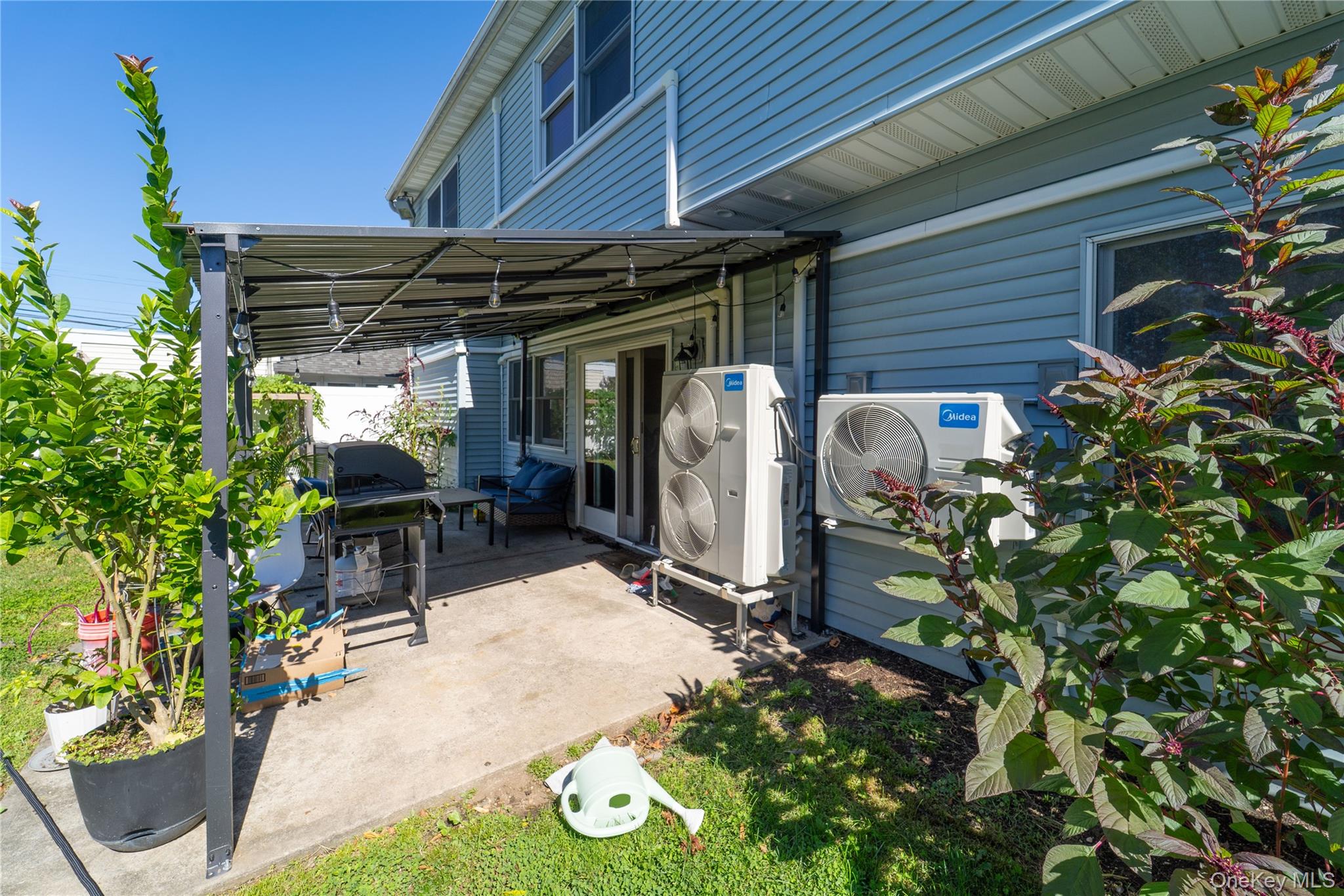 220 Jerusalem Avenue Property Photo 25