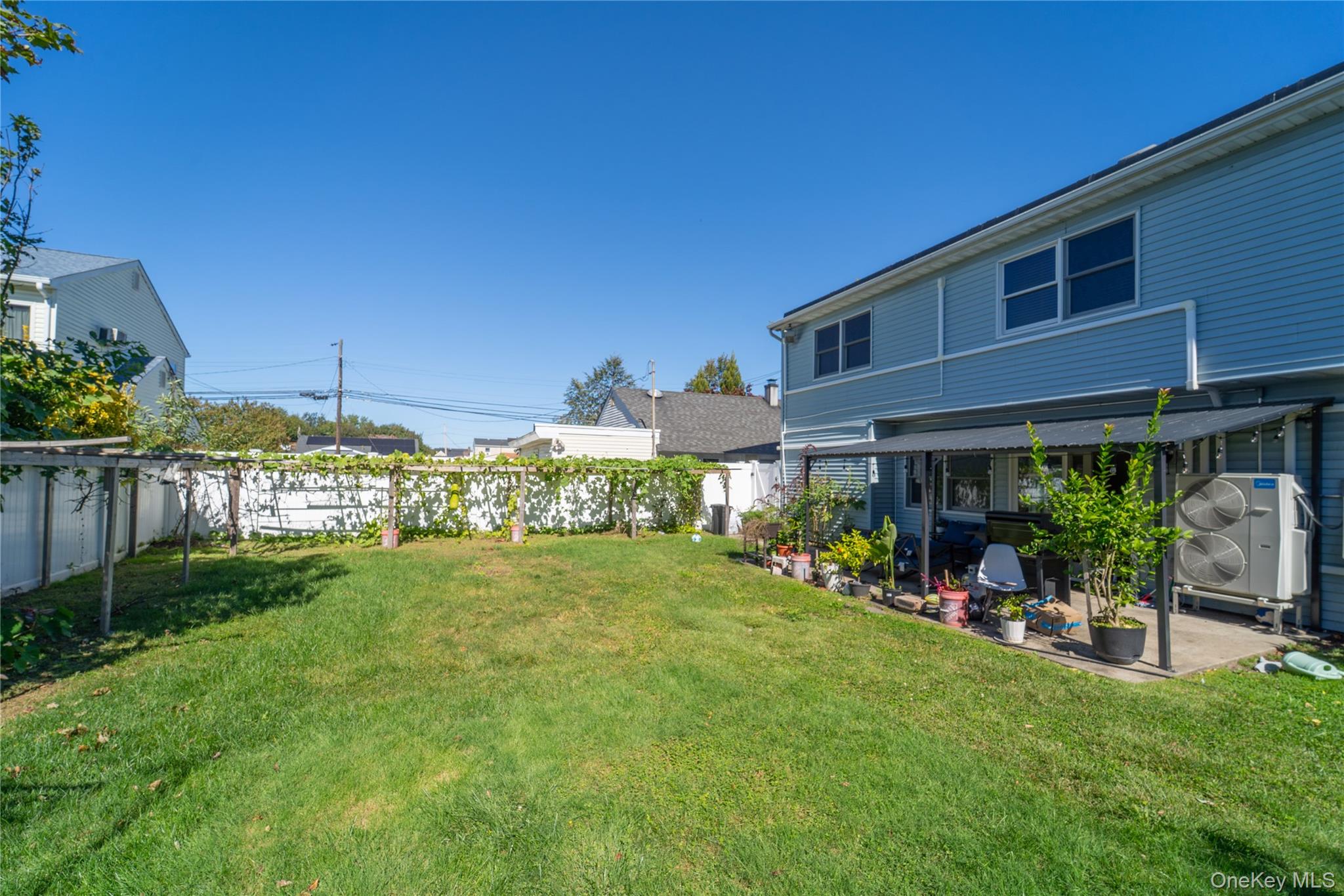 220 Jerusalem Avenue Property Photo 26