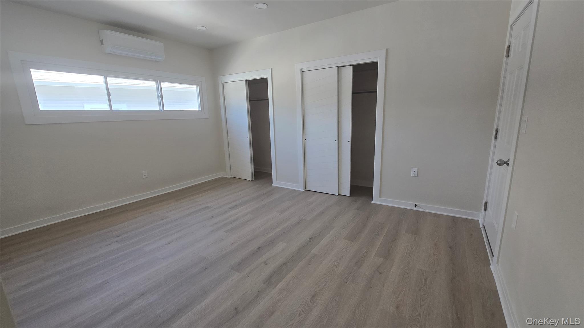 48 S Clinton Street Property Photo 3