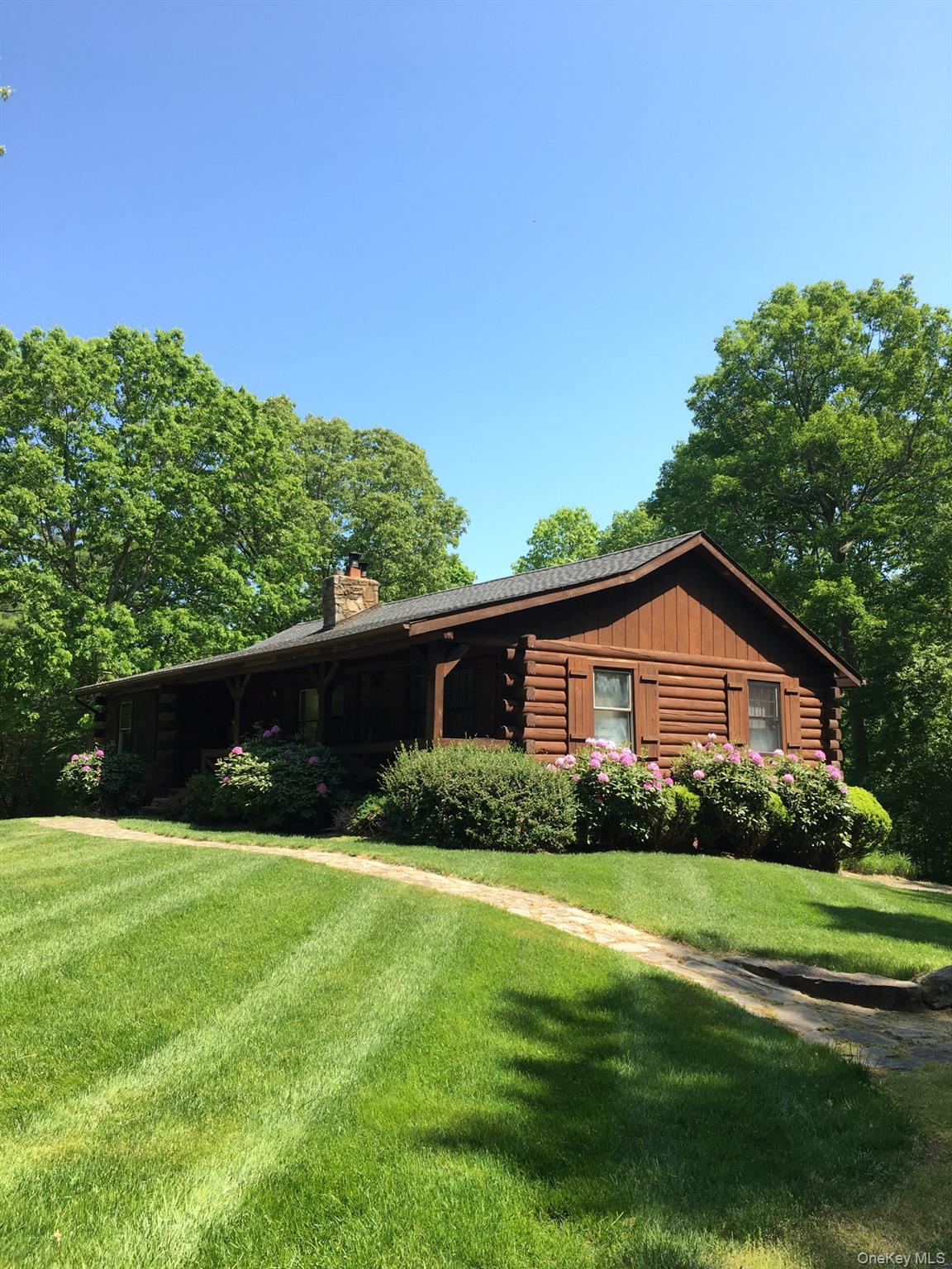 9 Halstein Lane Property Photo 1