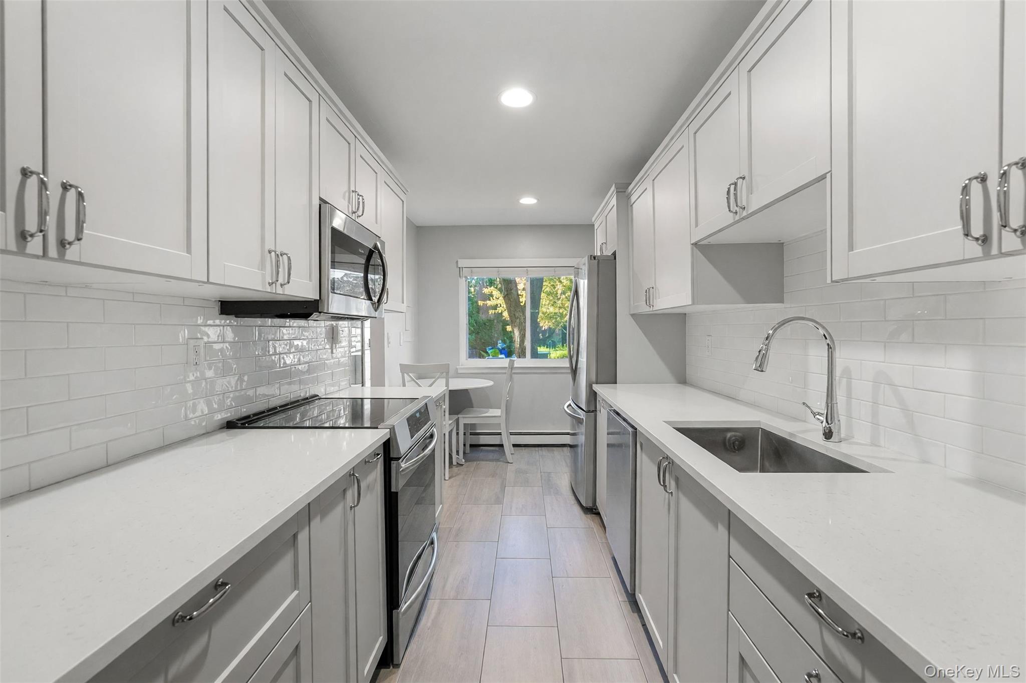 192 Ivy Hill Crescent Property Photo 10