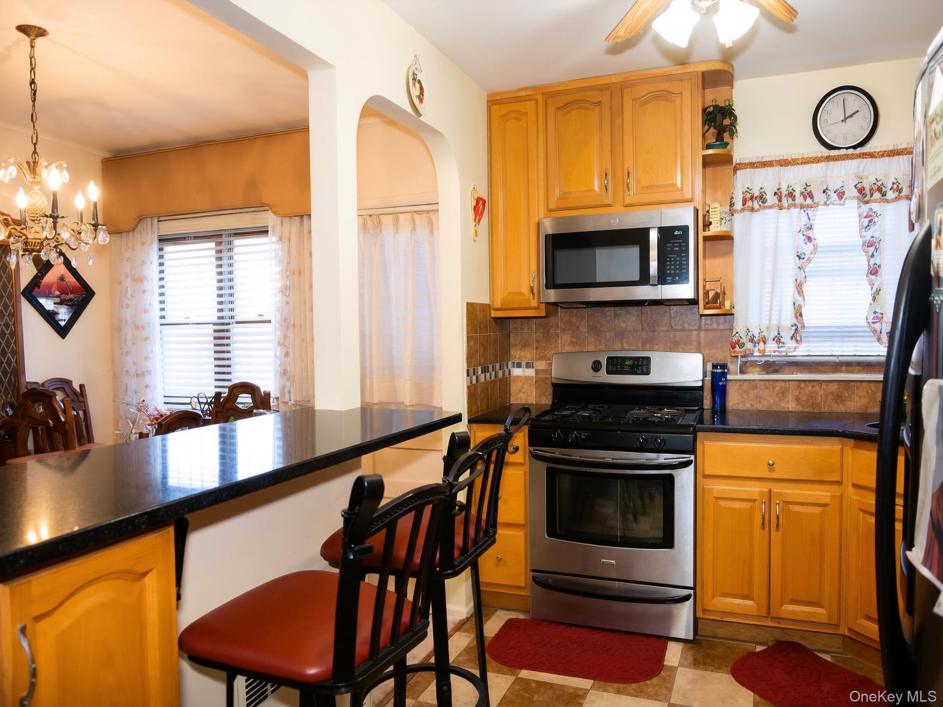 1439 Schenectady Avenue Property Photo 4
