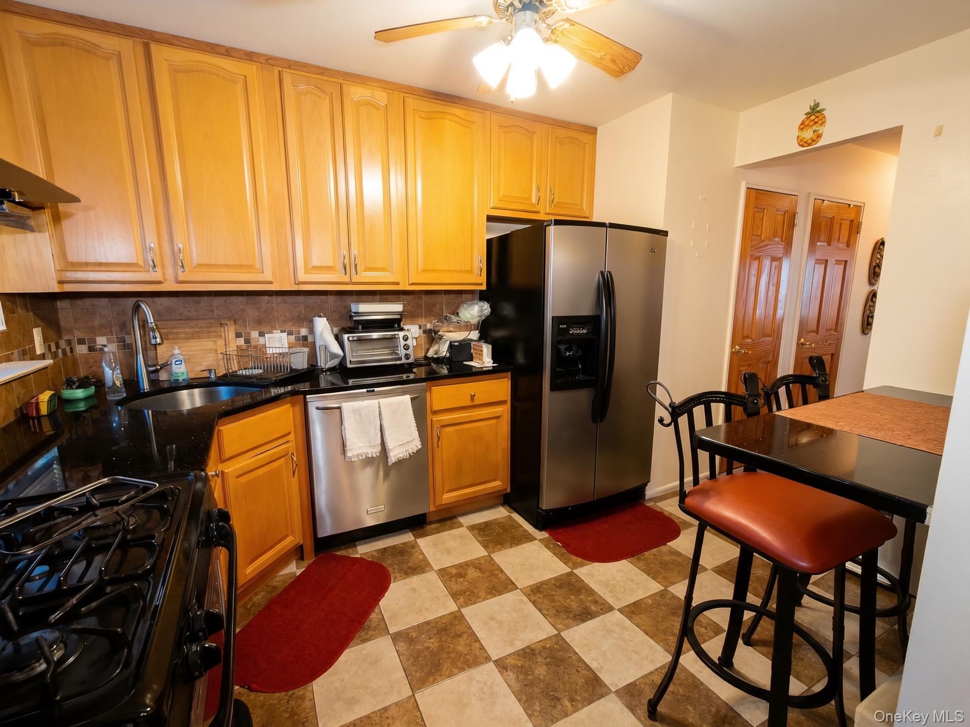 1439 Schenectady Avenue Property Photo 5