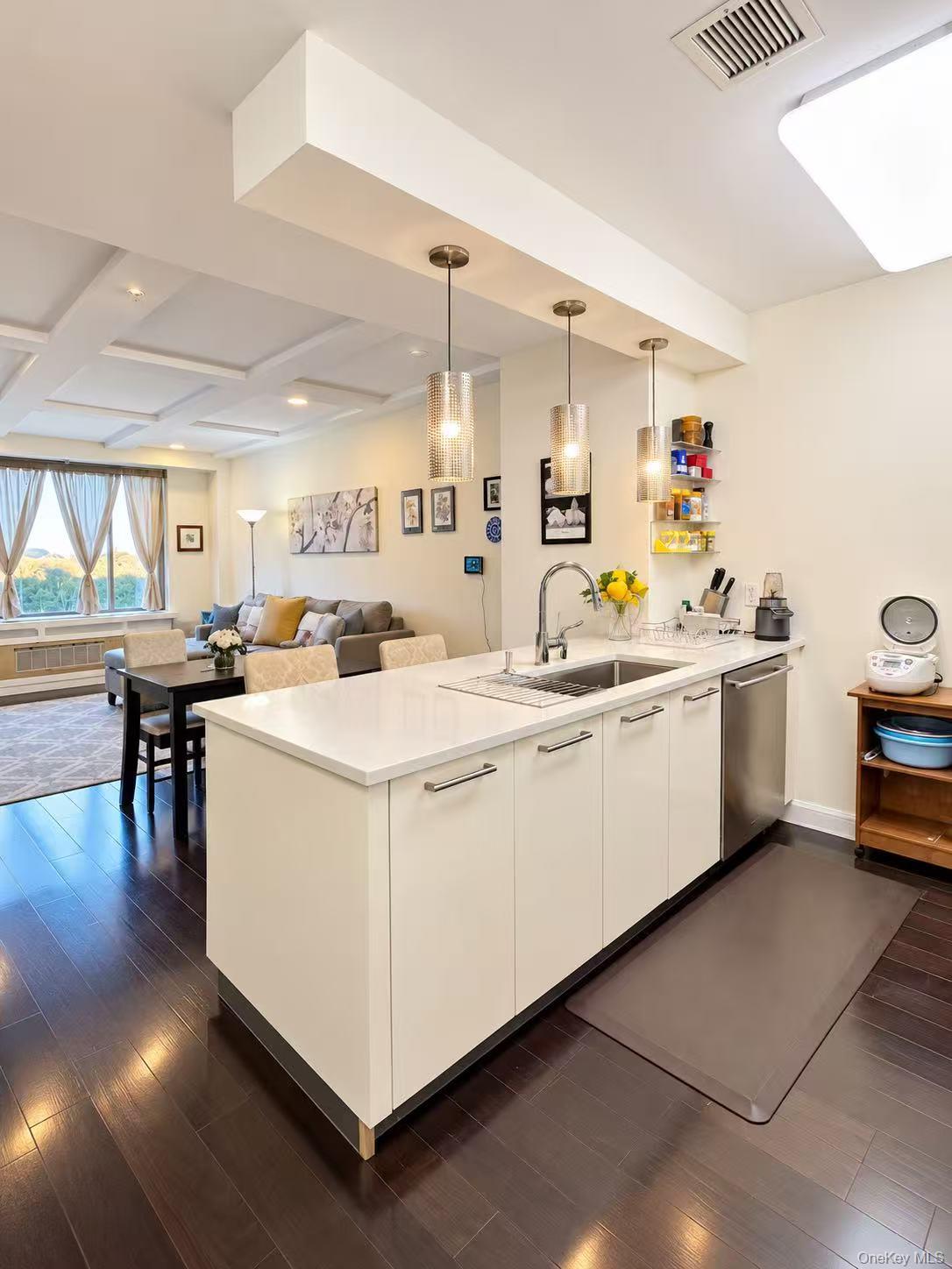 6405 Yellowstone Boulevard Ph502 Property Photo 5