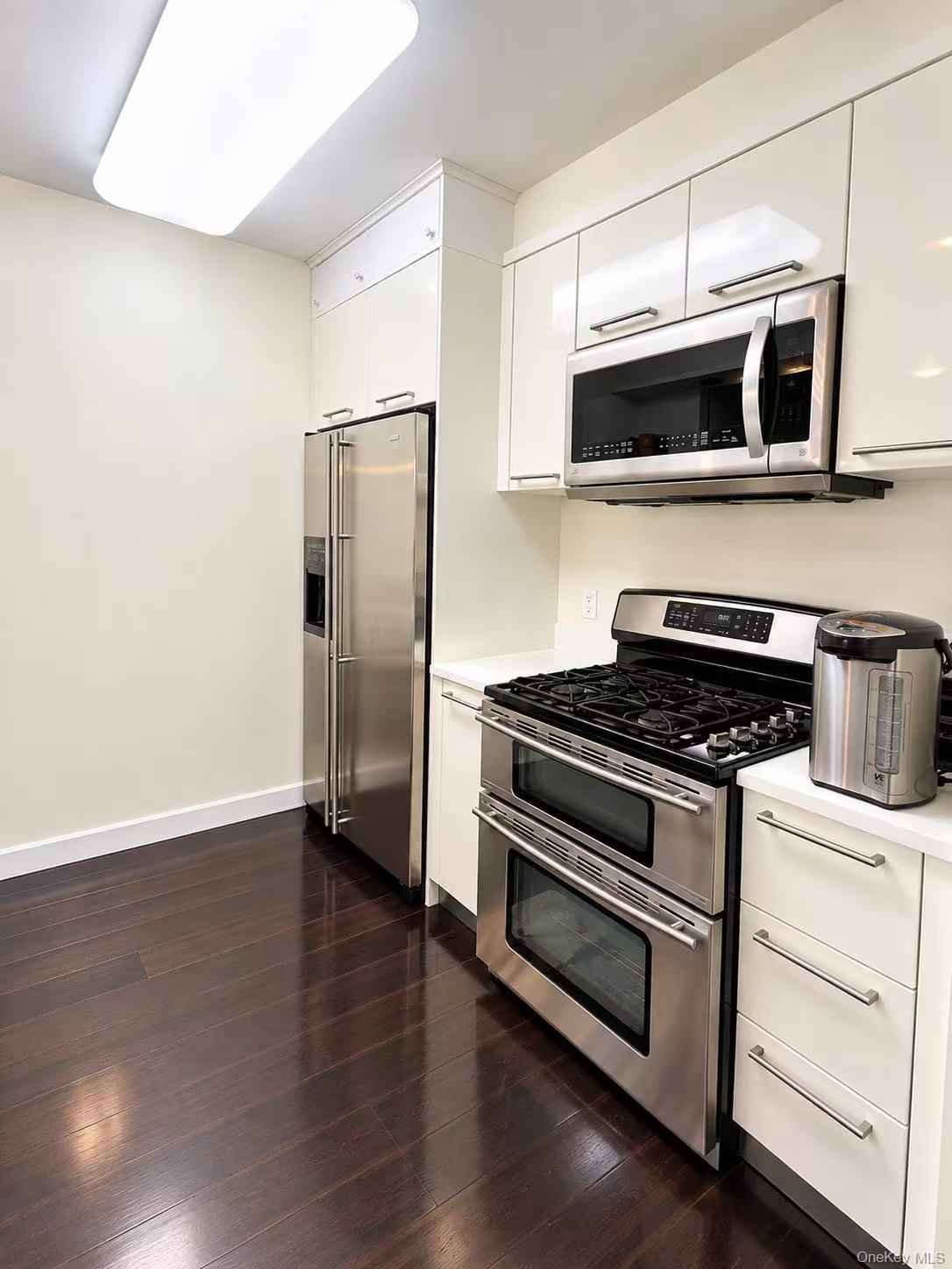 6405 Yellowstone Boulevard Ph502 Property Photo 7
