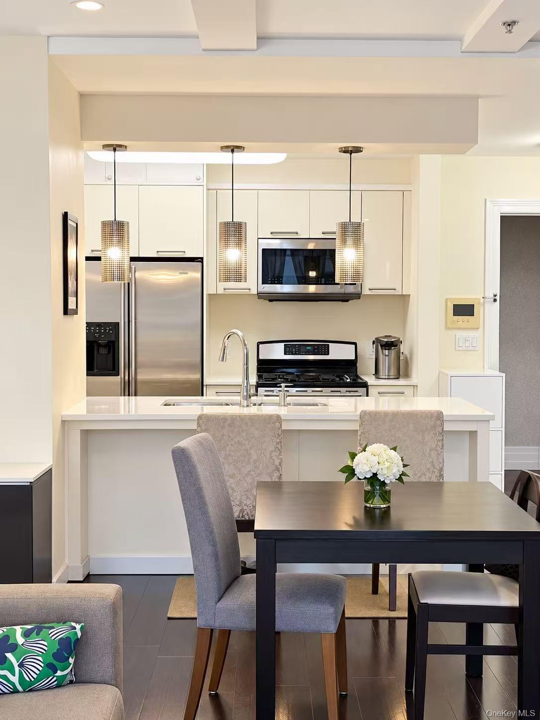 6405 Yellowstone Boulevard Ph502 Property Photo 8