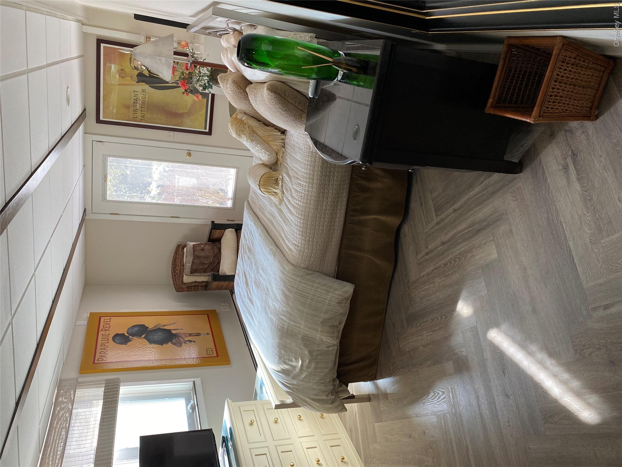 2 W Hillover Road Property Photo 23