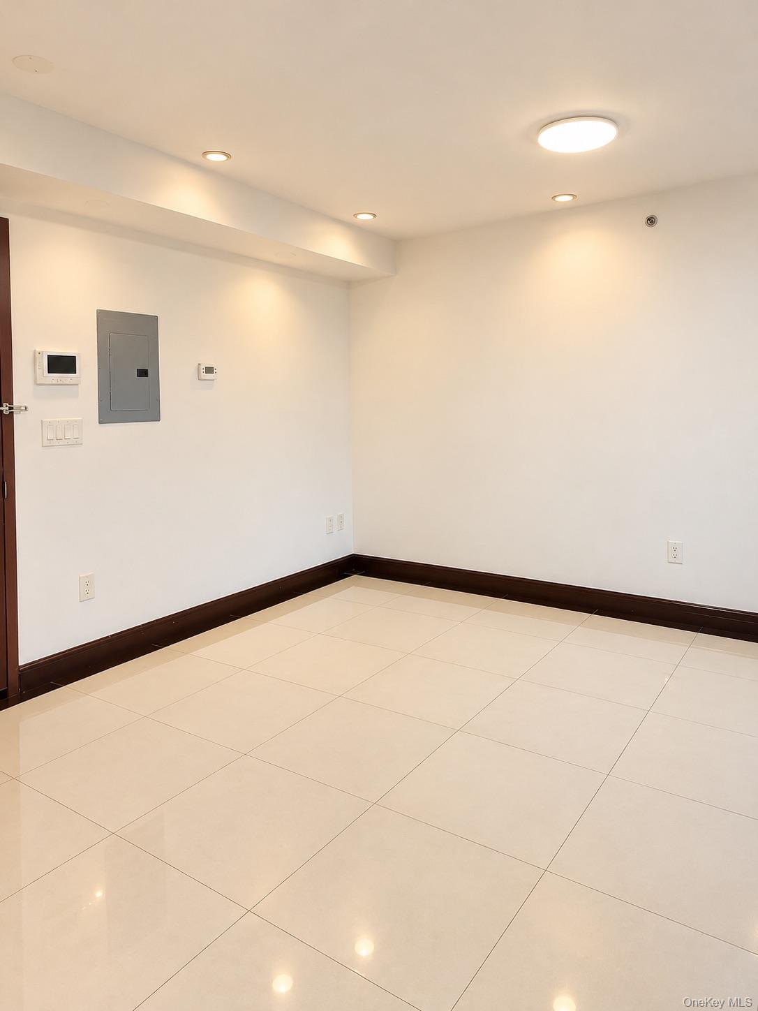13229 Blossom Avenue 4g Property Photo 4