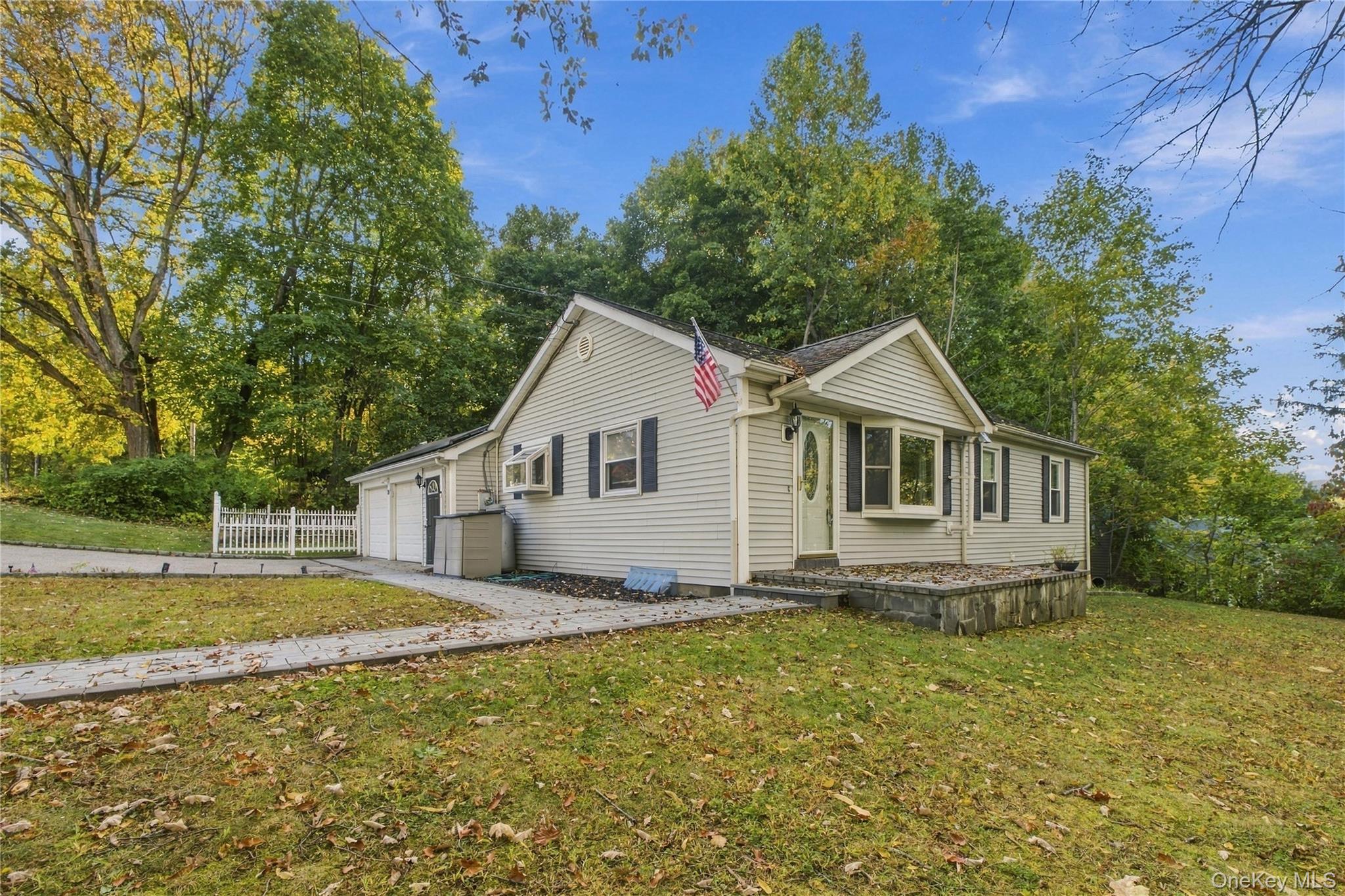 24 Revolutionary Road Property Photo 1