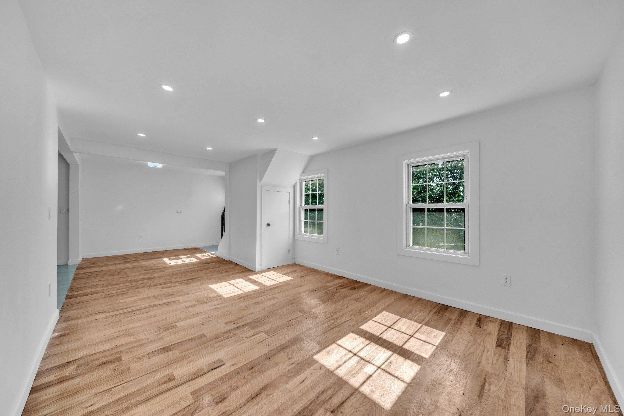 219 E 238th Street Property Photo 10