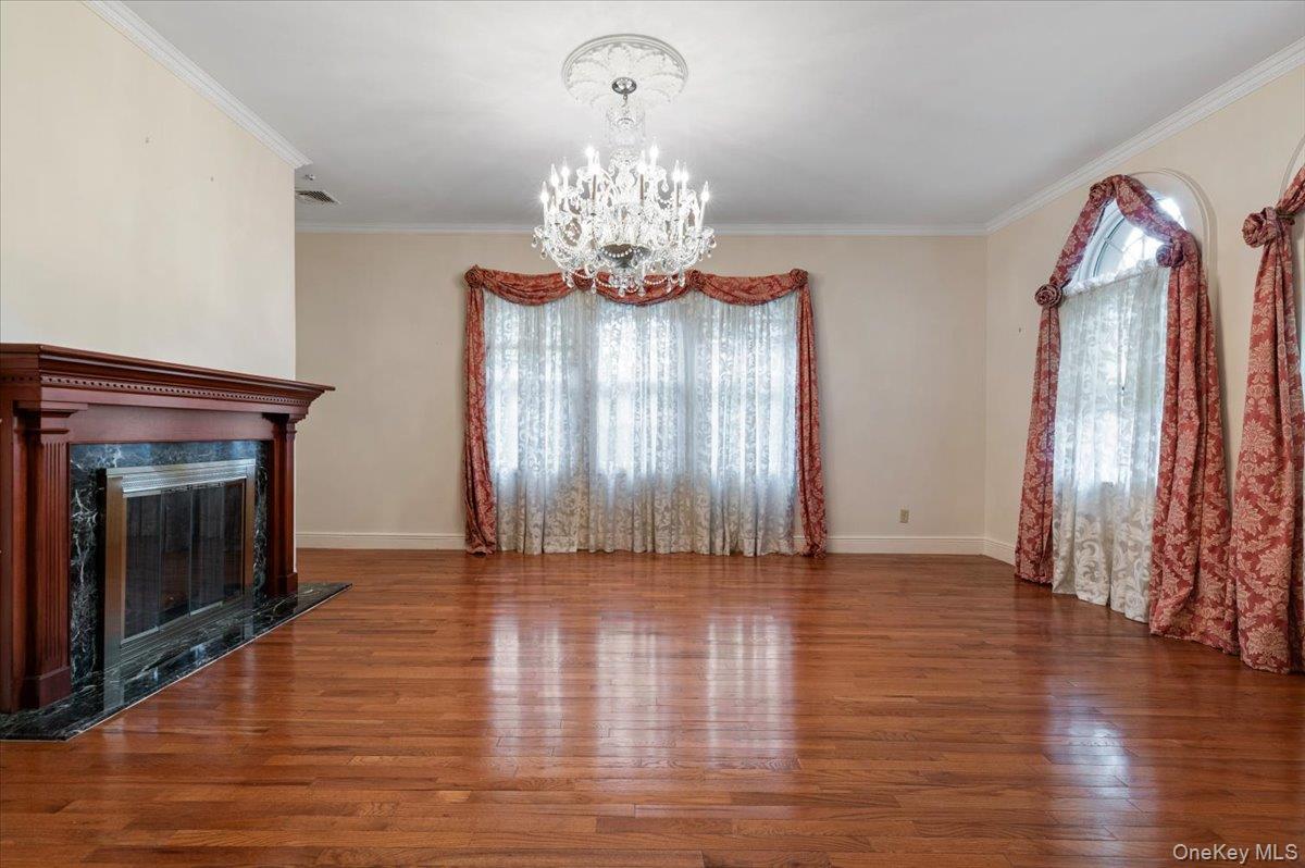 363 Oak Avenue Property Photo 5