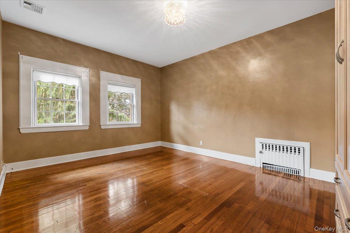 363 Oak Avenue Property Photo 14
