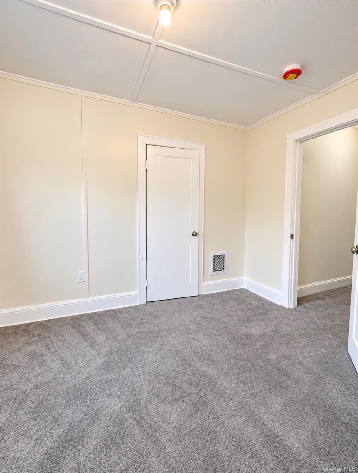 100 Rock Cut Road Property Photo 14