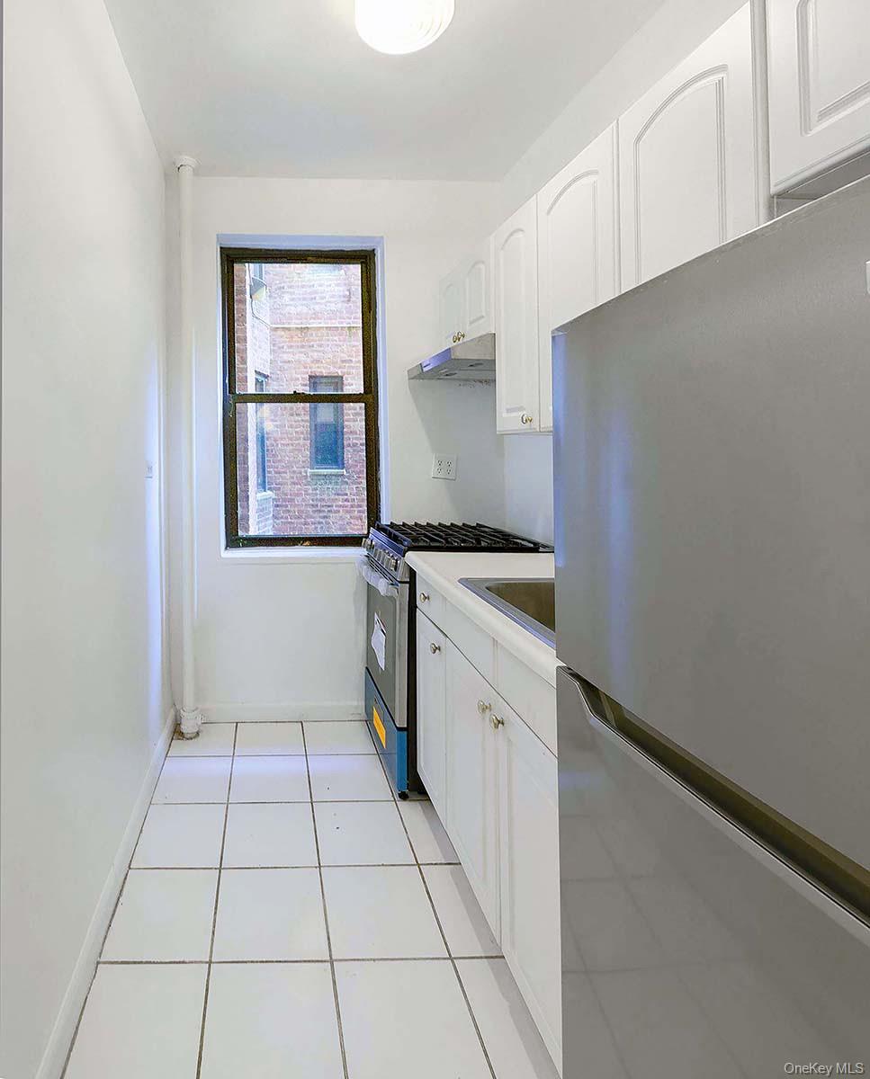 3015 Riverdale Avenue 2a Property Photo 5