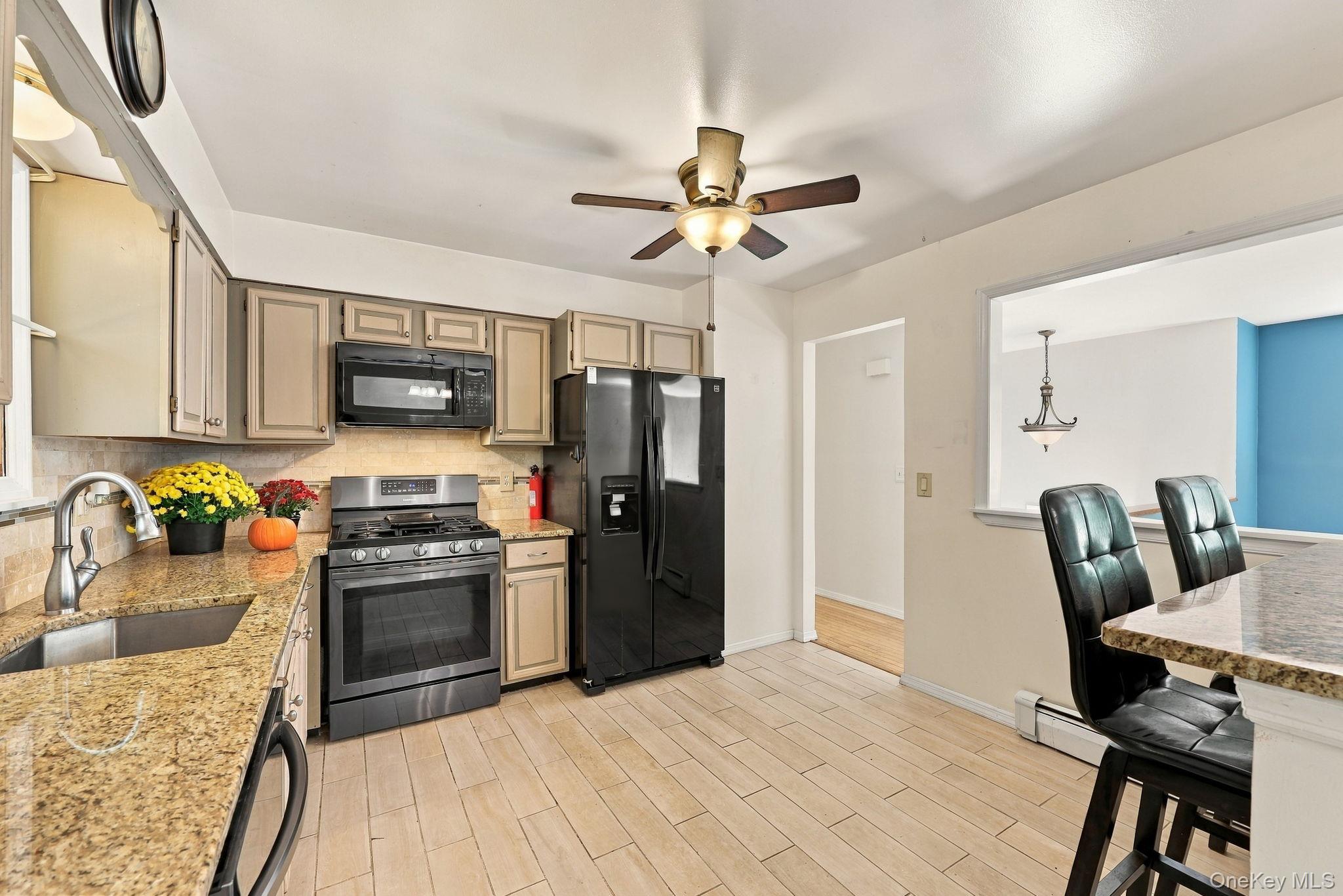 10 Van Wagner Road Property Photo 12