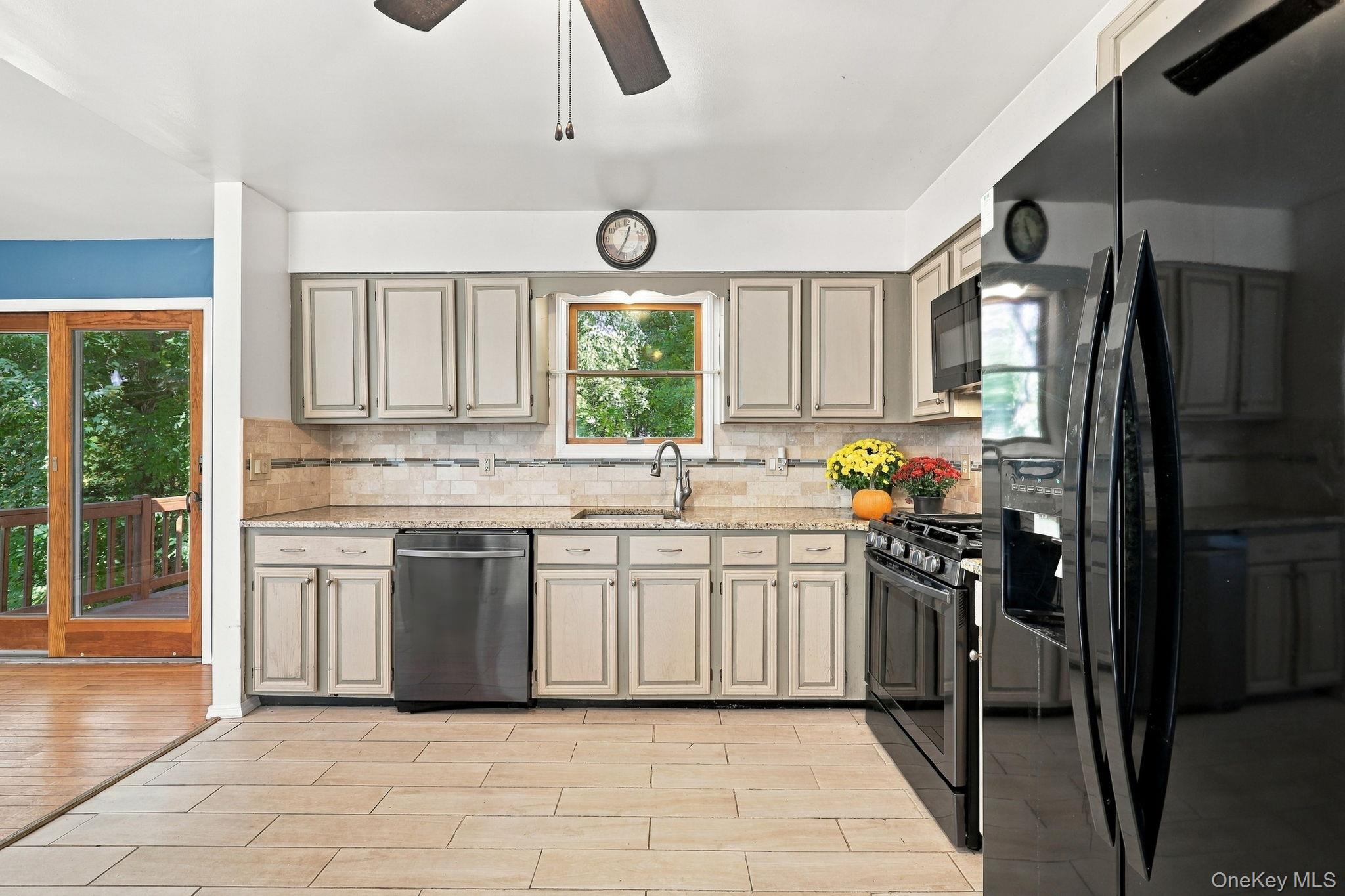 10 Van Wagner Road Property Photo 13
