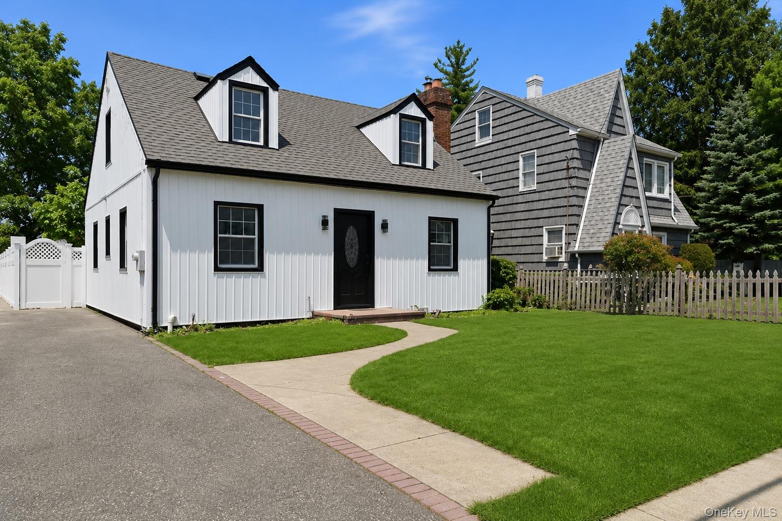48 Flower Street Property Photo 3