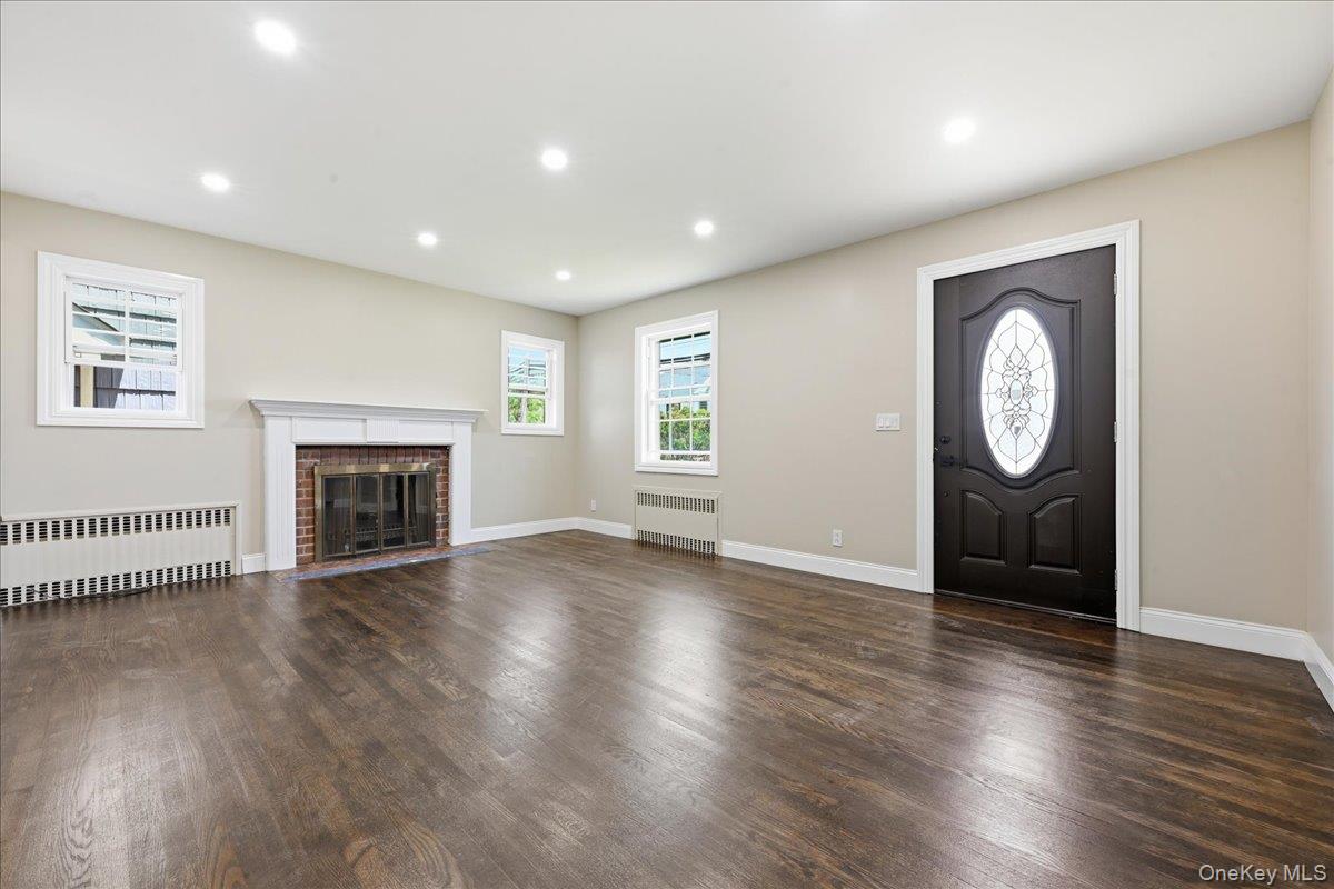 48 Flower Street Property Photo 11