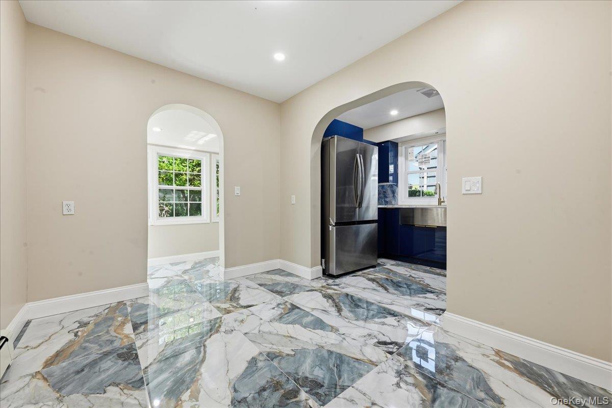 48 Flower Street Property Photo 13