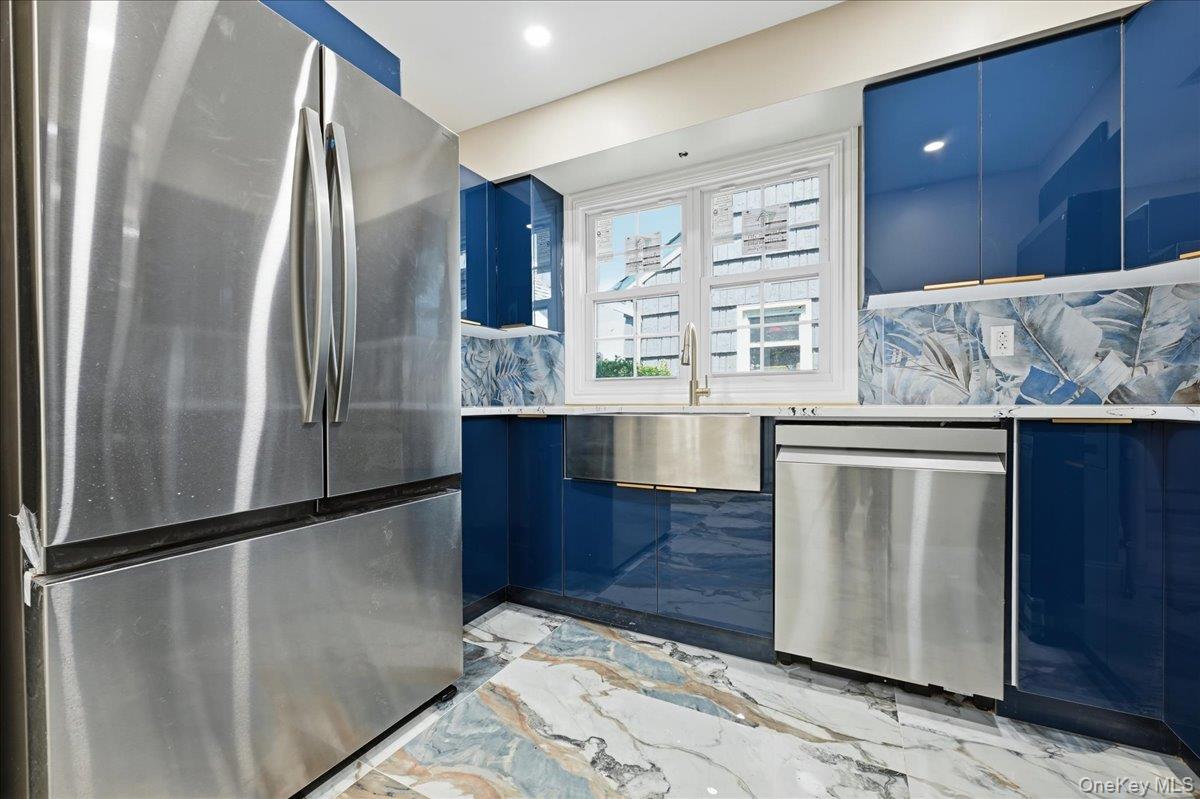 48 Flower Street Property Photo 16