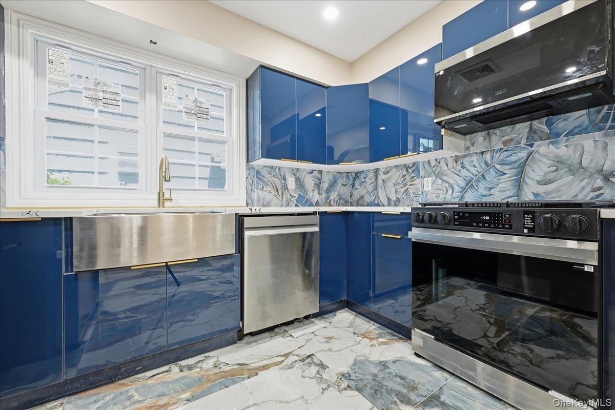 48 Flower Street Property Photo 18