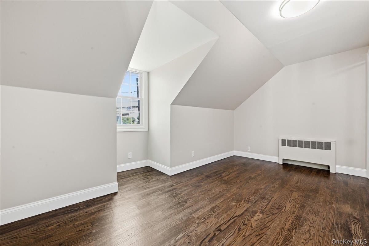48 Flower Street Property Photo 33