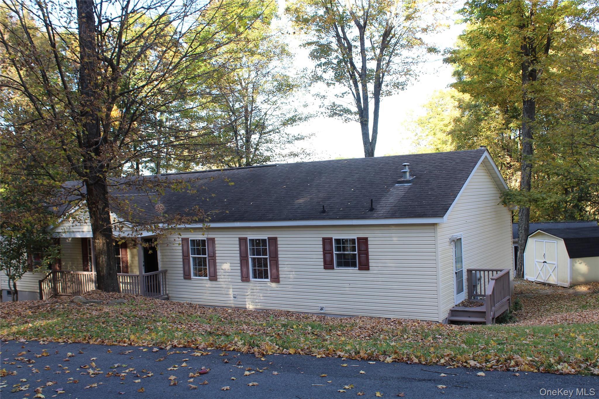 15 Curving Hill Property Photo 1
