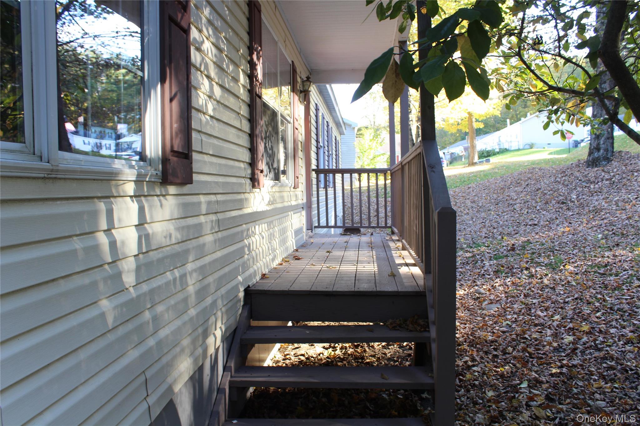 15 Curving Hill Property Photo 4