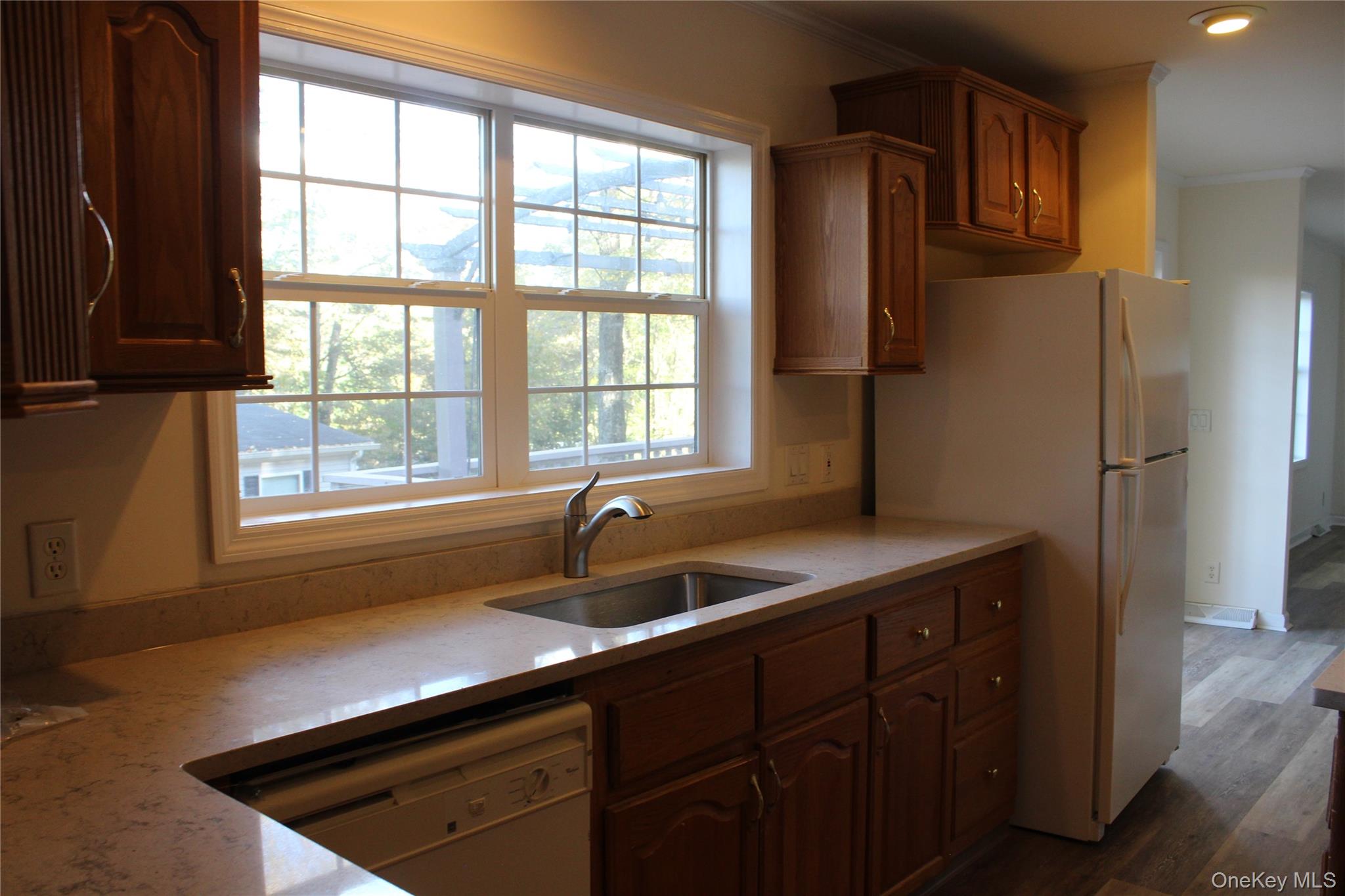 15 Curving Hill Property Photo 9