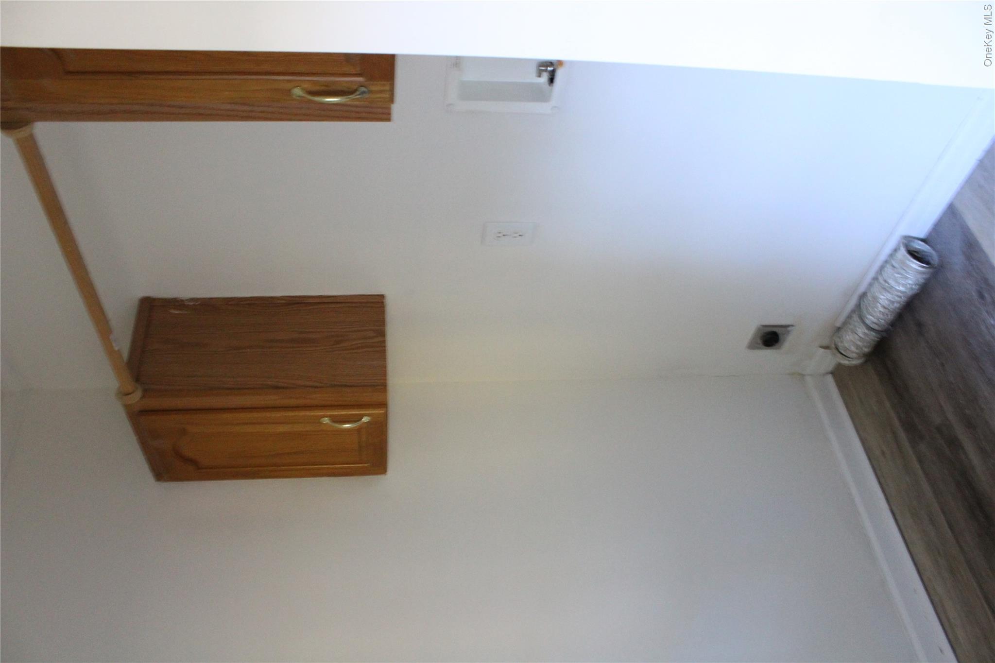 15 Curving Hill Property Photo 22