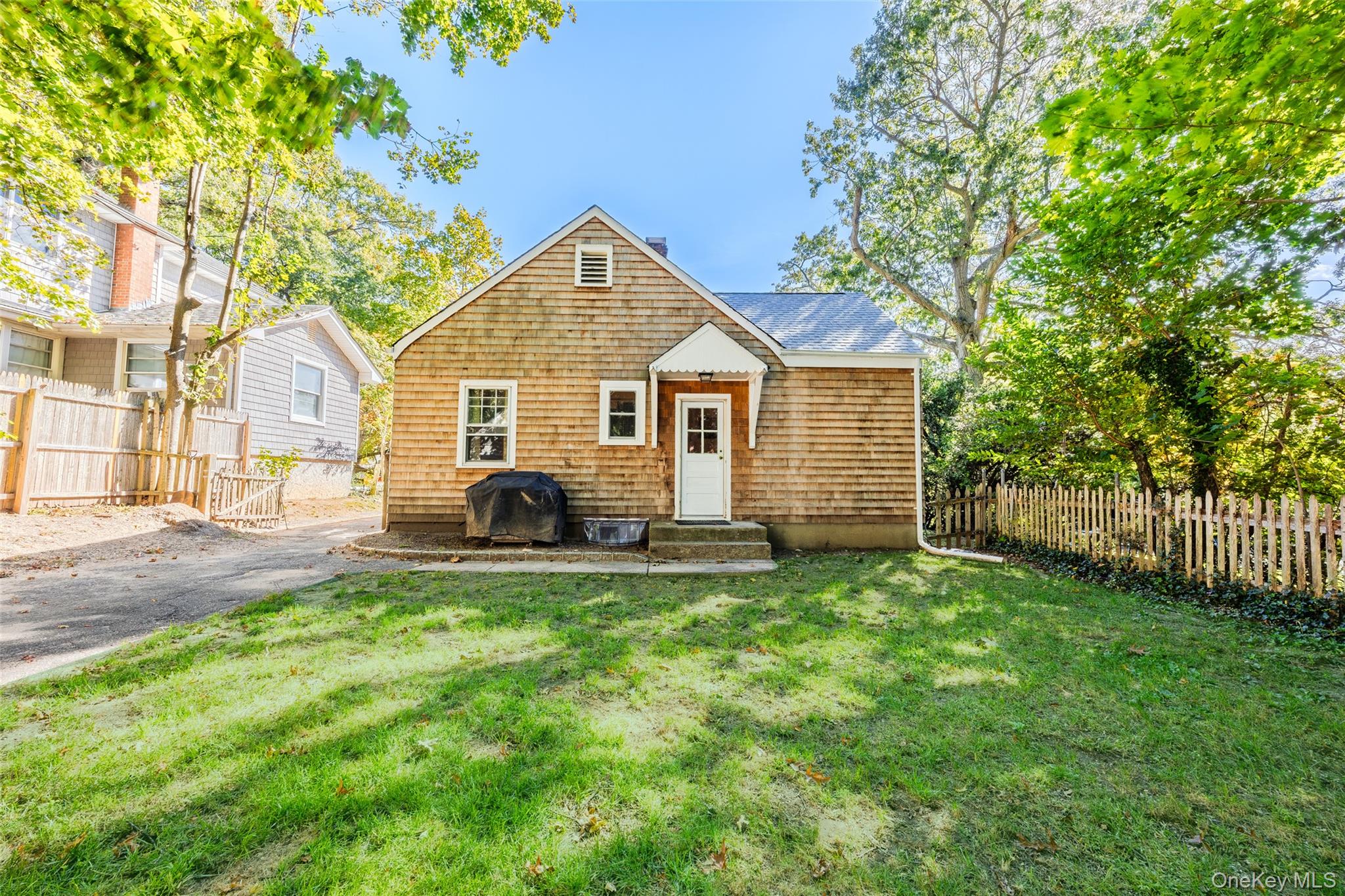 11 Sharon Avenue Property Photo 19