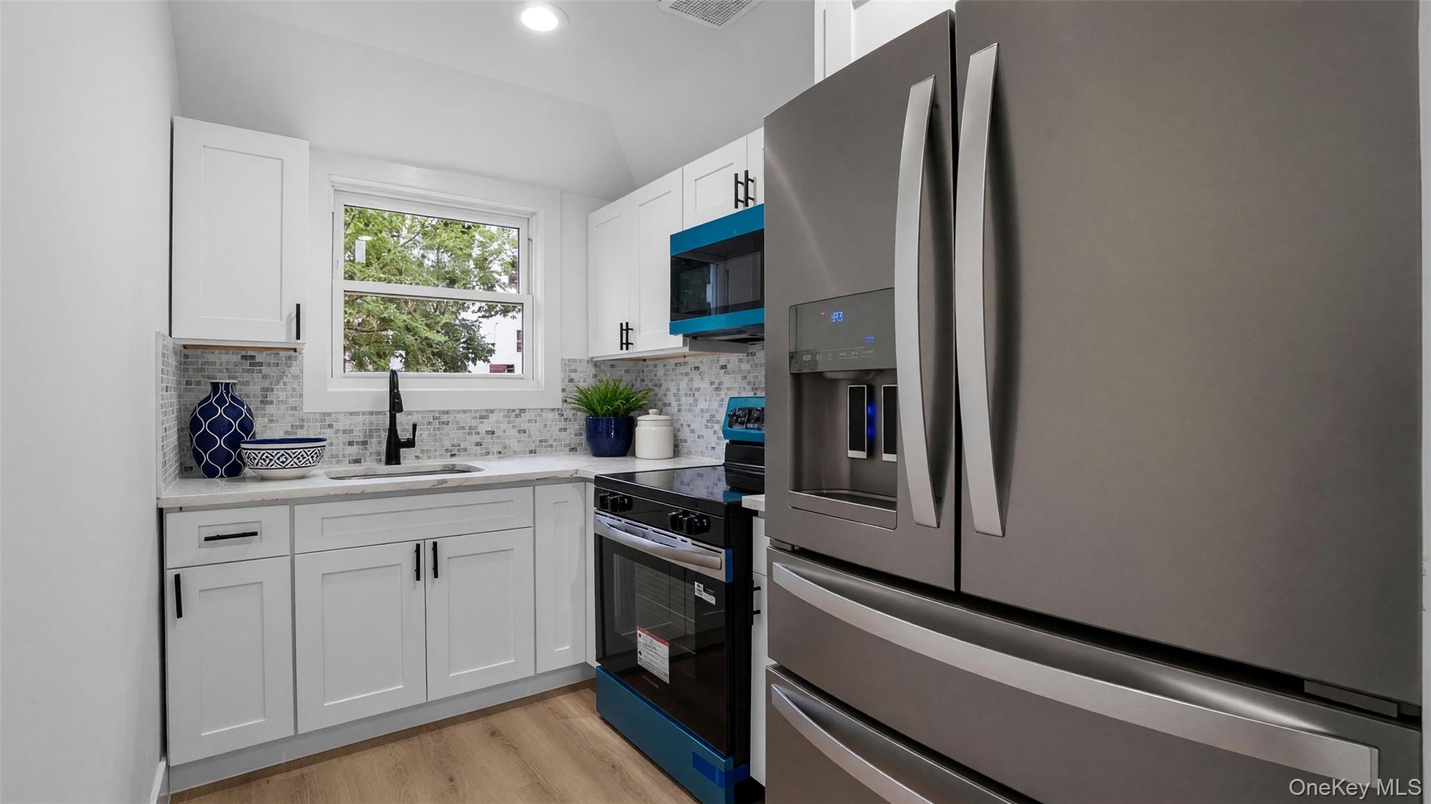 3343 Mickle Avenue Property Photo 4