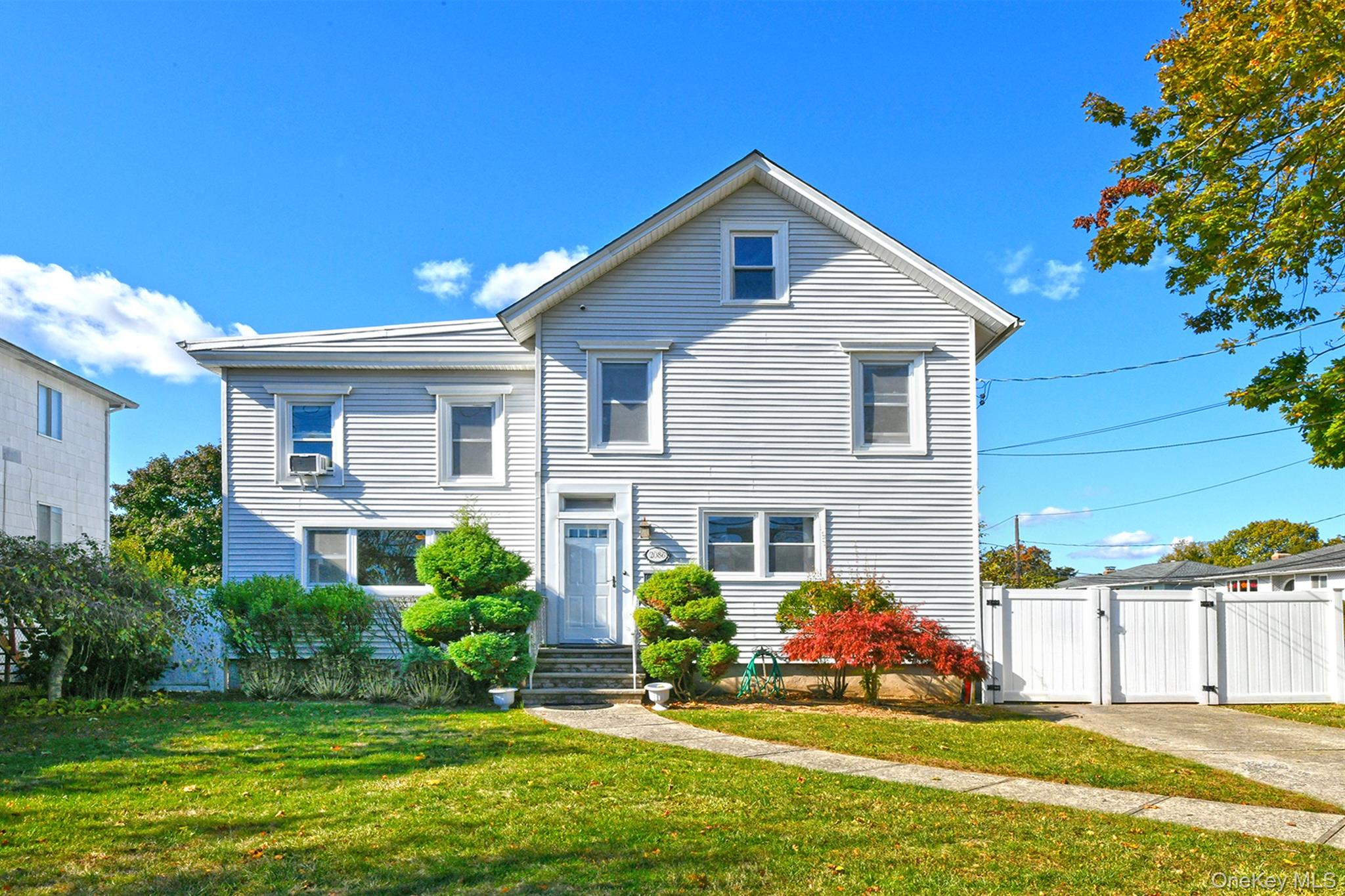 2086 Washington Avenue Property Photo 1