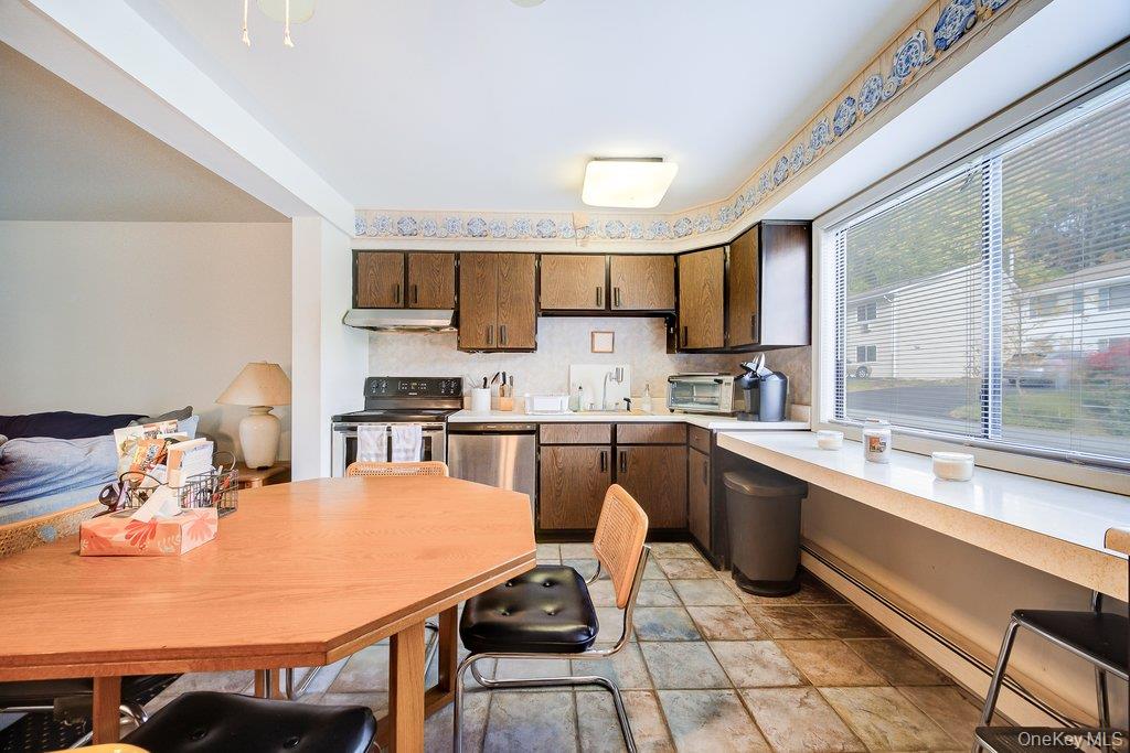 9 Kathleen Court Property Photo 6