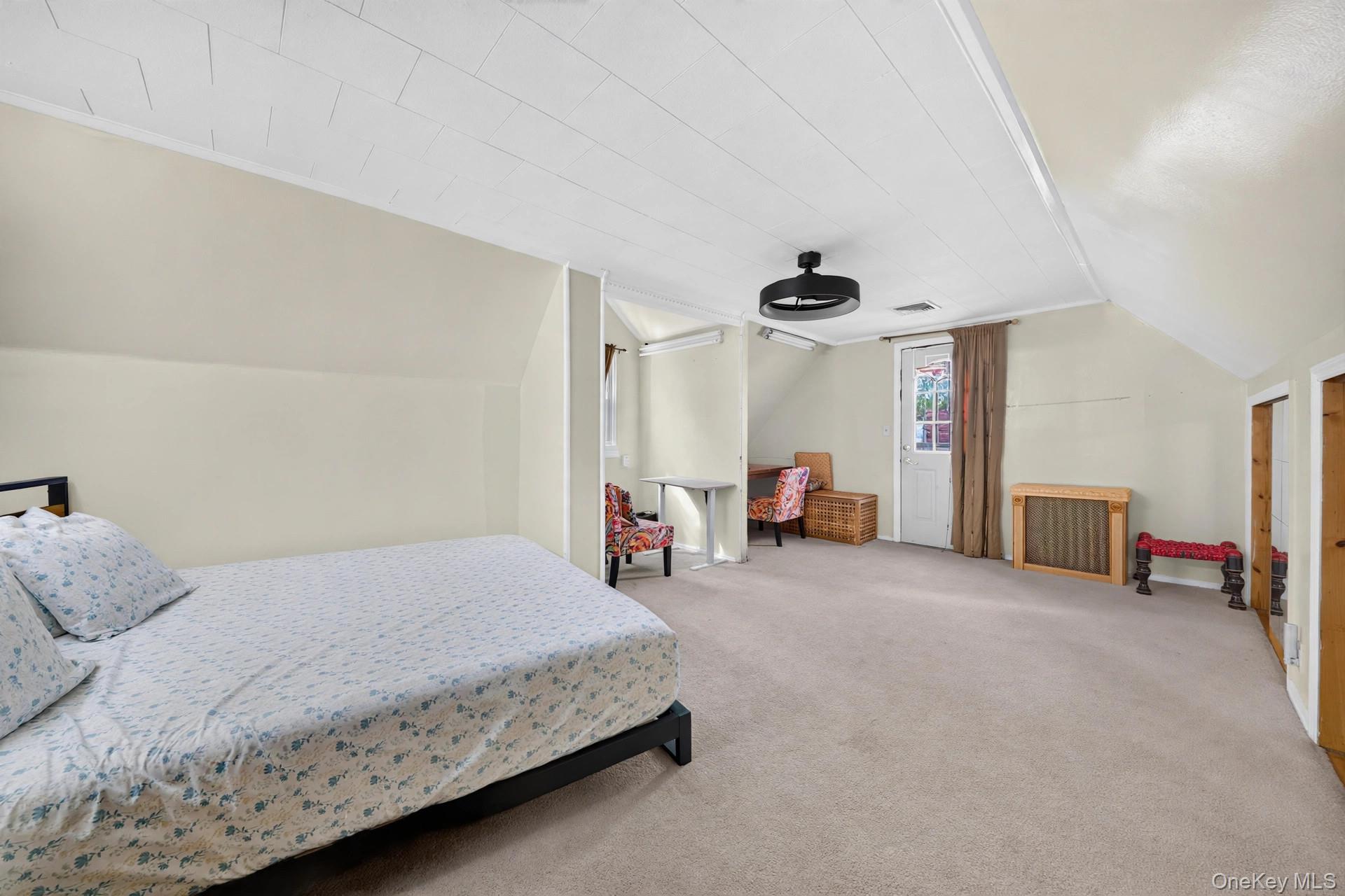 471 Beech Street Property Photo 14