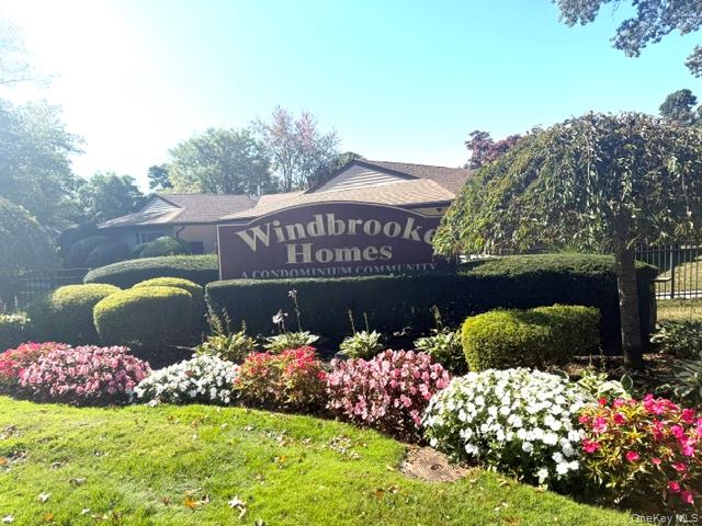 96 Feller Drive Property Photo 1