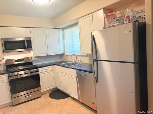 96 Feller Drive Property Photo 5
