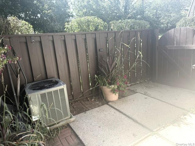 96 Feller Drive Property Photo 16