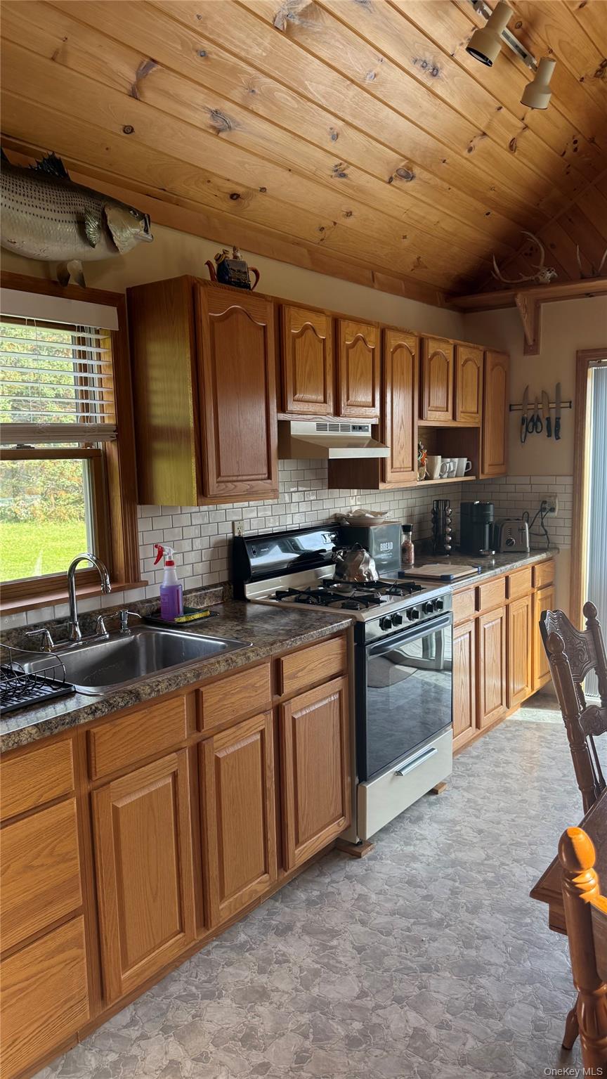 1360 Foote Hollow Road Property Photo 6