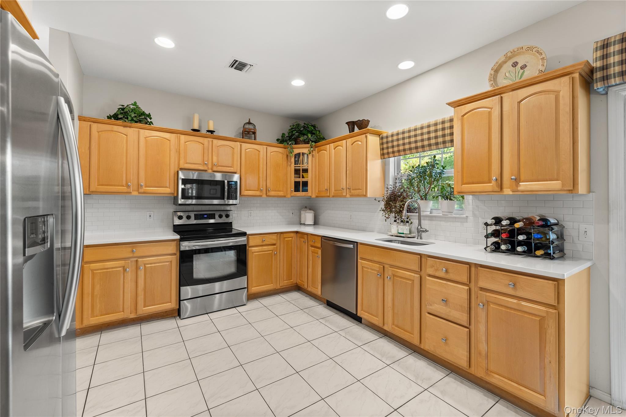 1 Hunting Hill Drive Property Photo 4