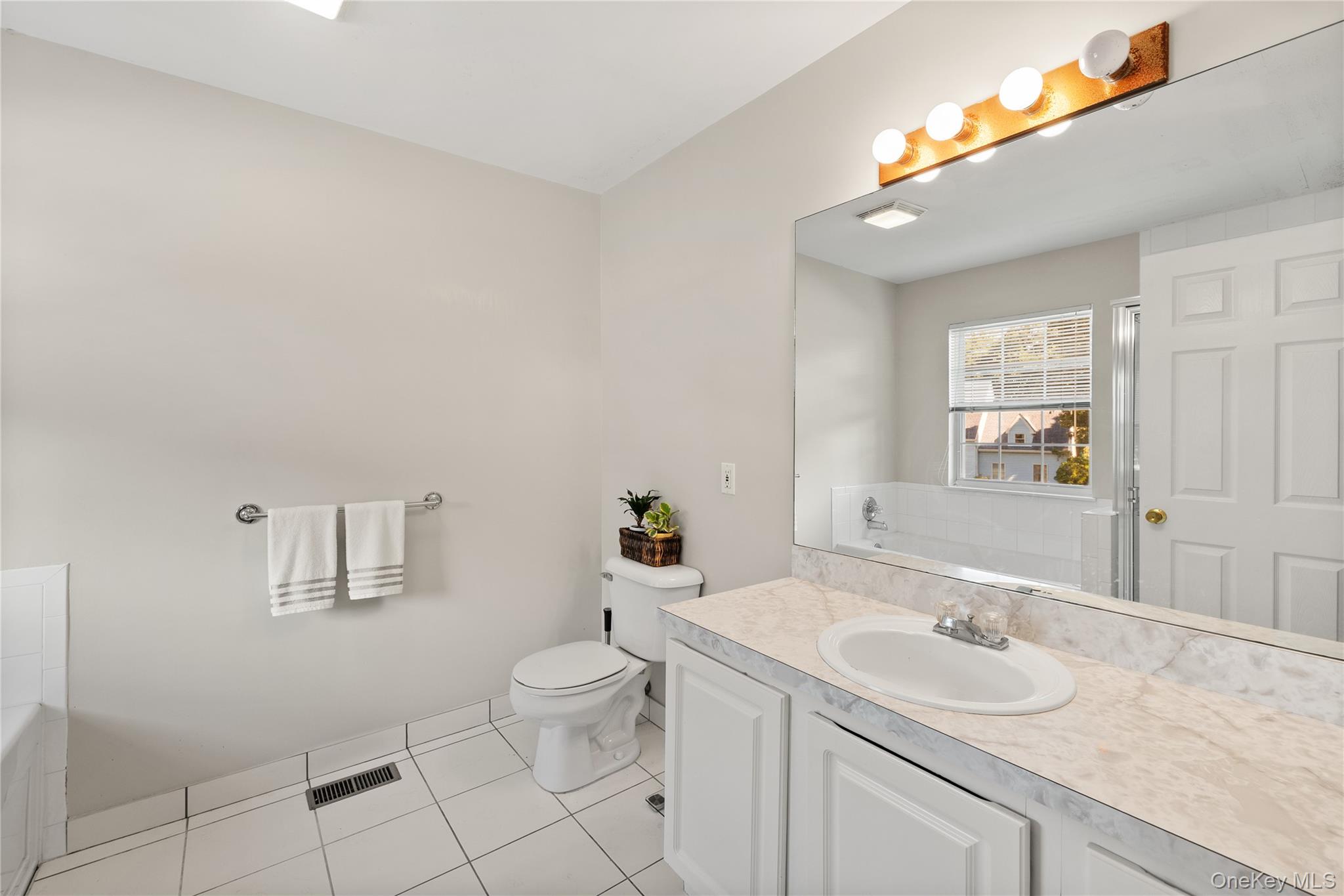 1 Hunting Hill Drive Property Photo 17