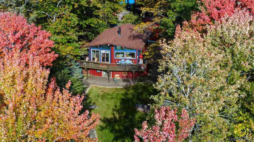 123 Lake Shore Drive Property Photo 6